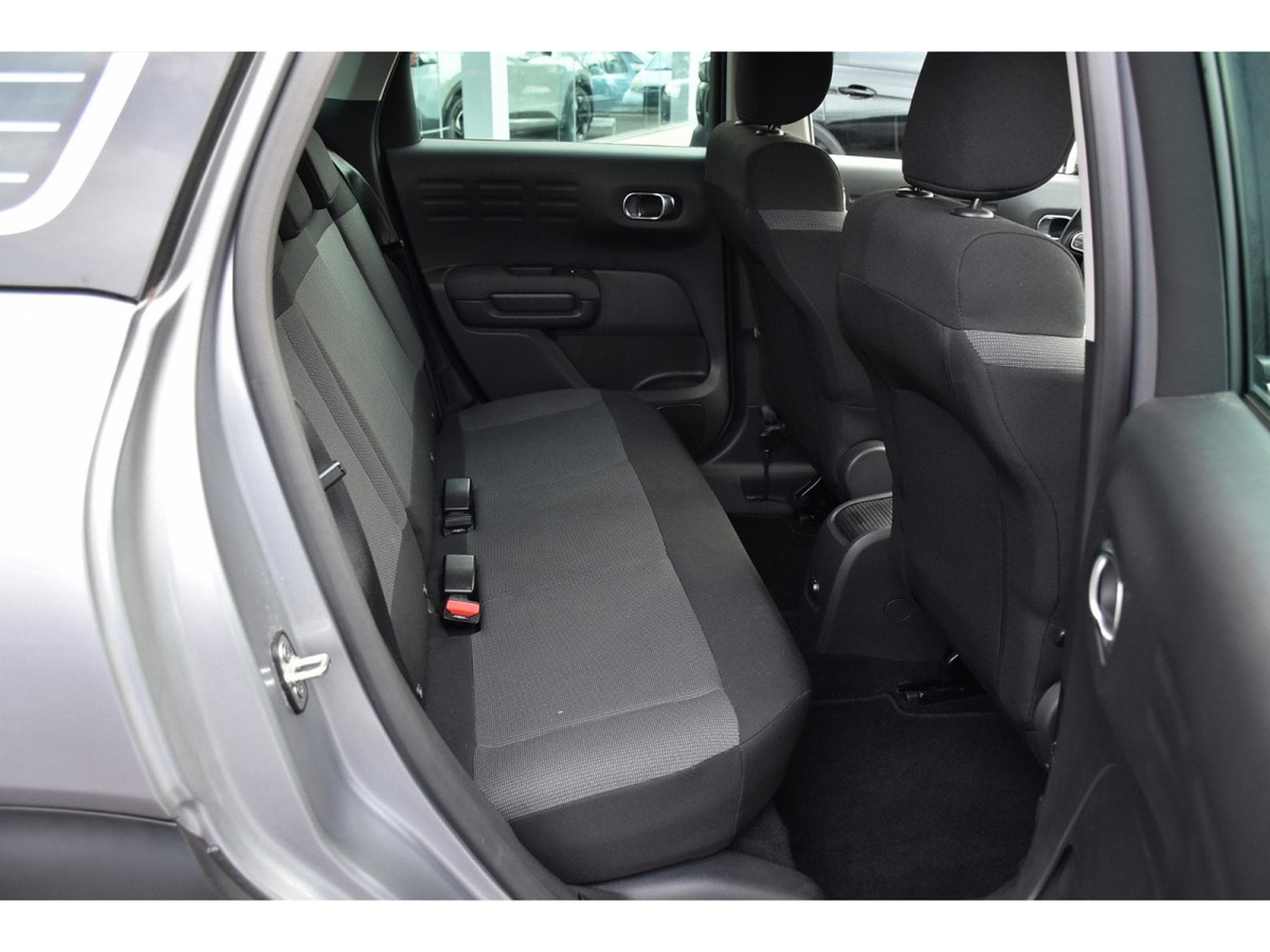 Citroën C3 Aircross Aircross 1.5 BlueHDI Shine REGUL GPS LANE (2022) - Photo 8