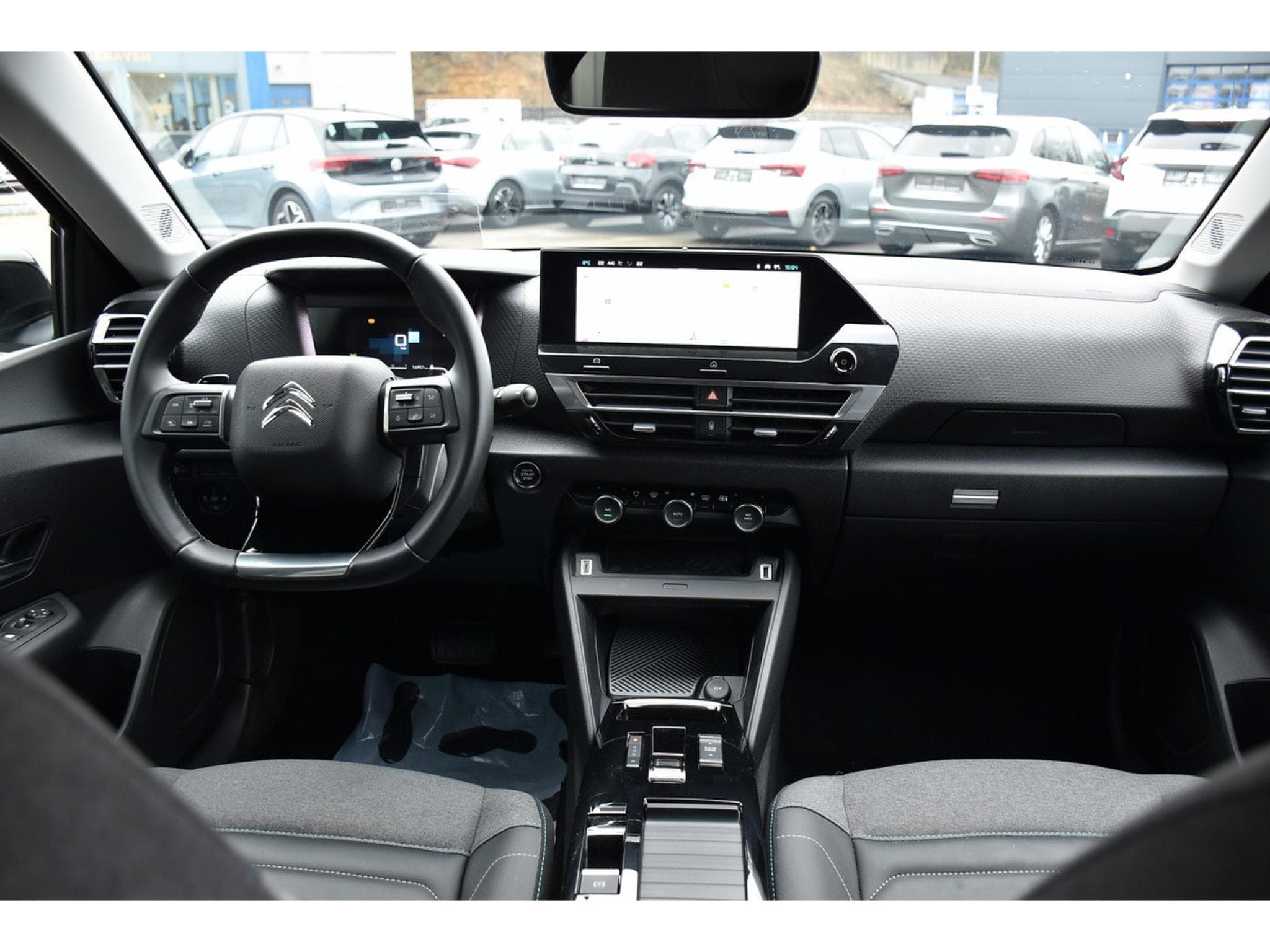 Citroën C4 1.2 PureTech 130 EAT8 MAX CUIR ACC SIDE HUD CAM360 1° MAIN (2024) - Photo 9