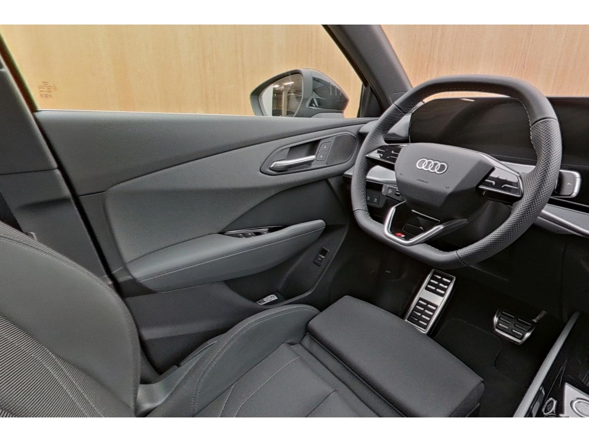 Audi Q3 35 TFSI S line 110 kW-150CV S tronic - Jantes 19" - Leds - C (2026) - Photo 10