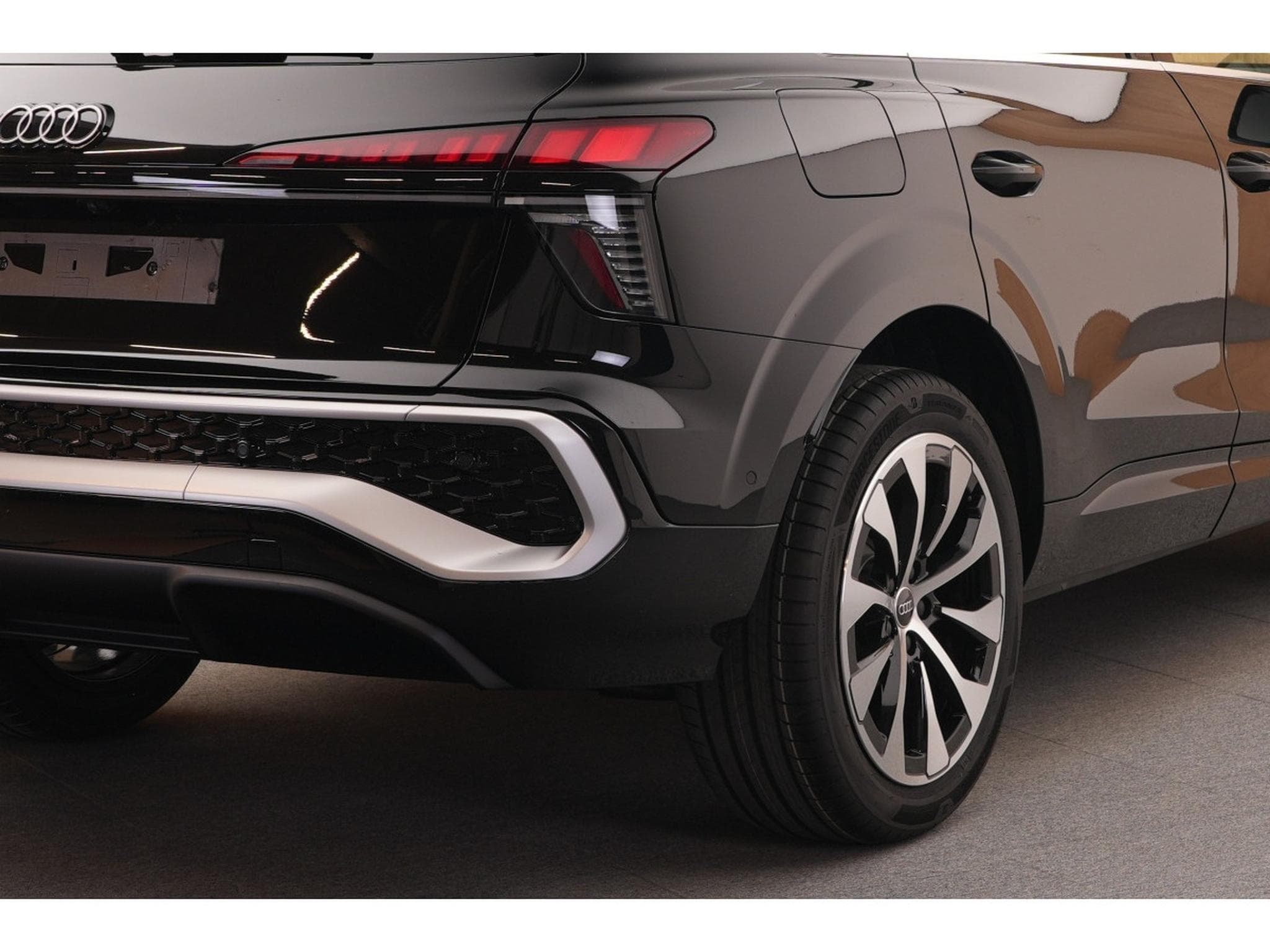 Audi Q3 35 TFSI S line 110 kW-150CV S tronic - Jantes 19" - Leds - C (2026) - Photo 14