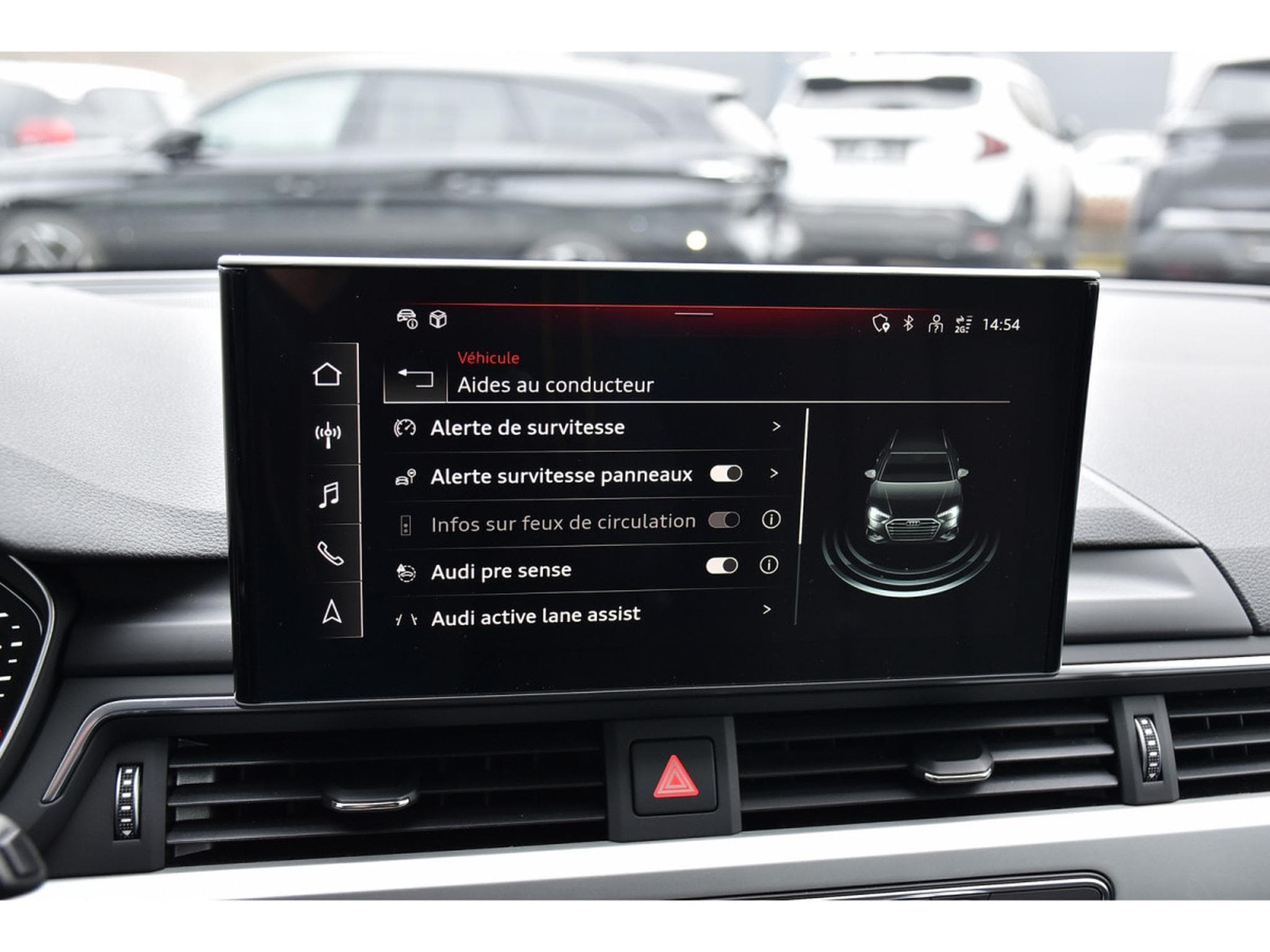 Audi A4 Avant 30 TDI Advanced S-Tronic GPS LANE GARANTIE 05/2029 (2024) - Photo 13