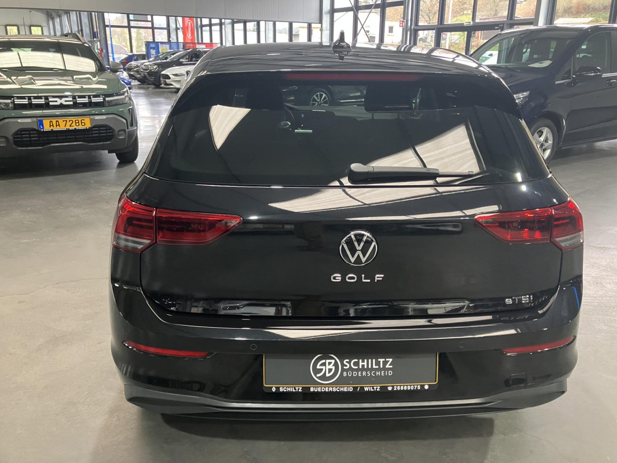 VW Golf 1.5 eTSI Life DSG 150HP (2023) - Photo 4