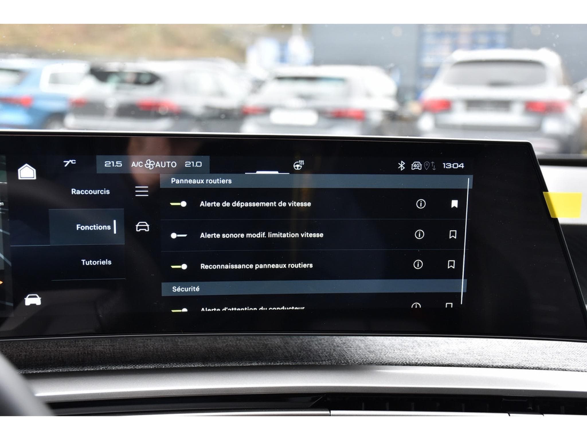 Peugeot 3008 1.2 Hybrid 145 Allure e-DSC6 ACC CAM360 JA19 NEUF (2025) - Photo 17