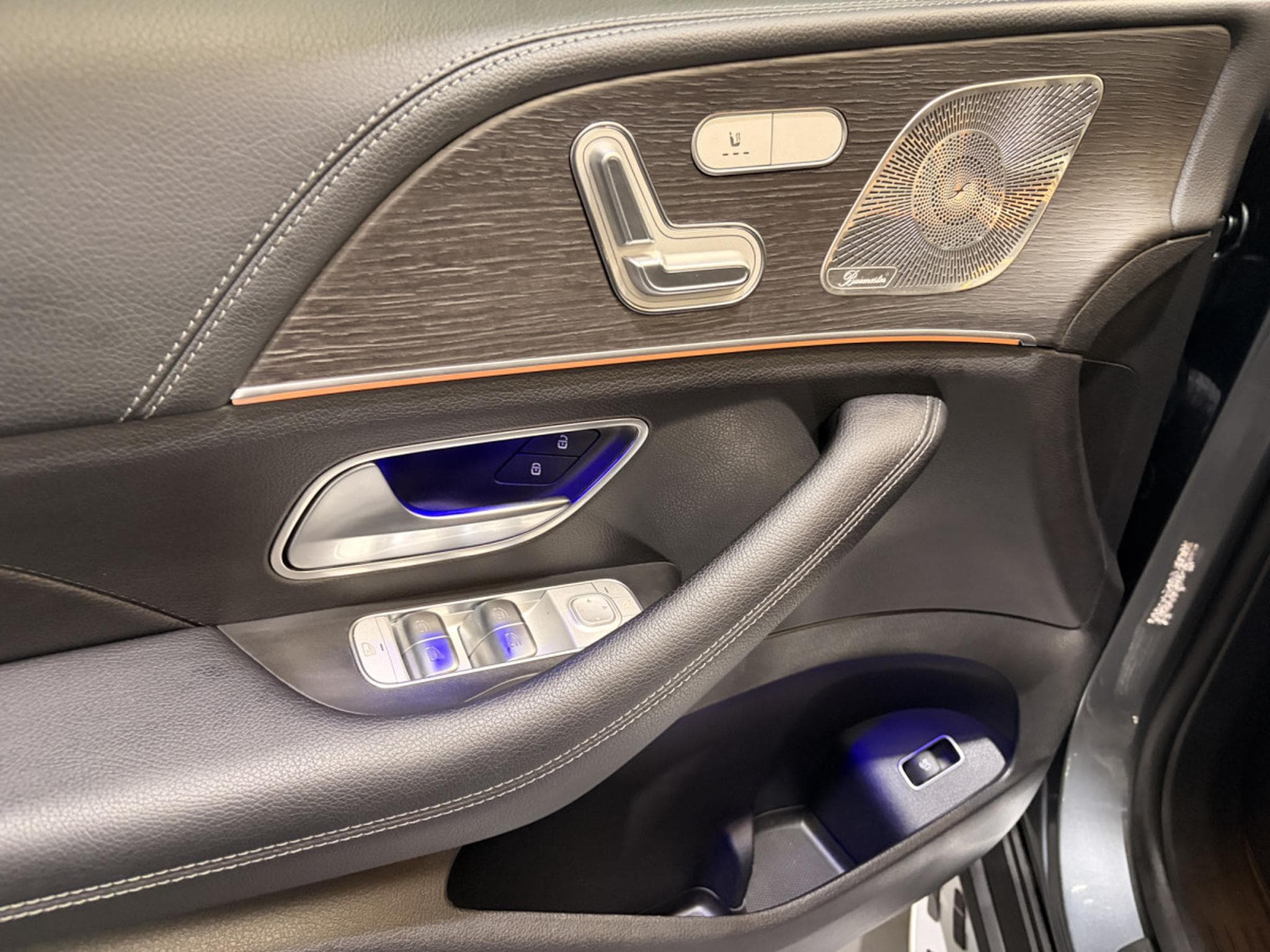 Mercedes GLE 350 Coupé AMG BURMESTER (2024) - Photo 14
