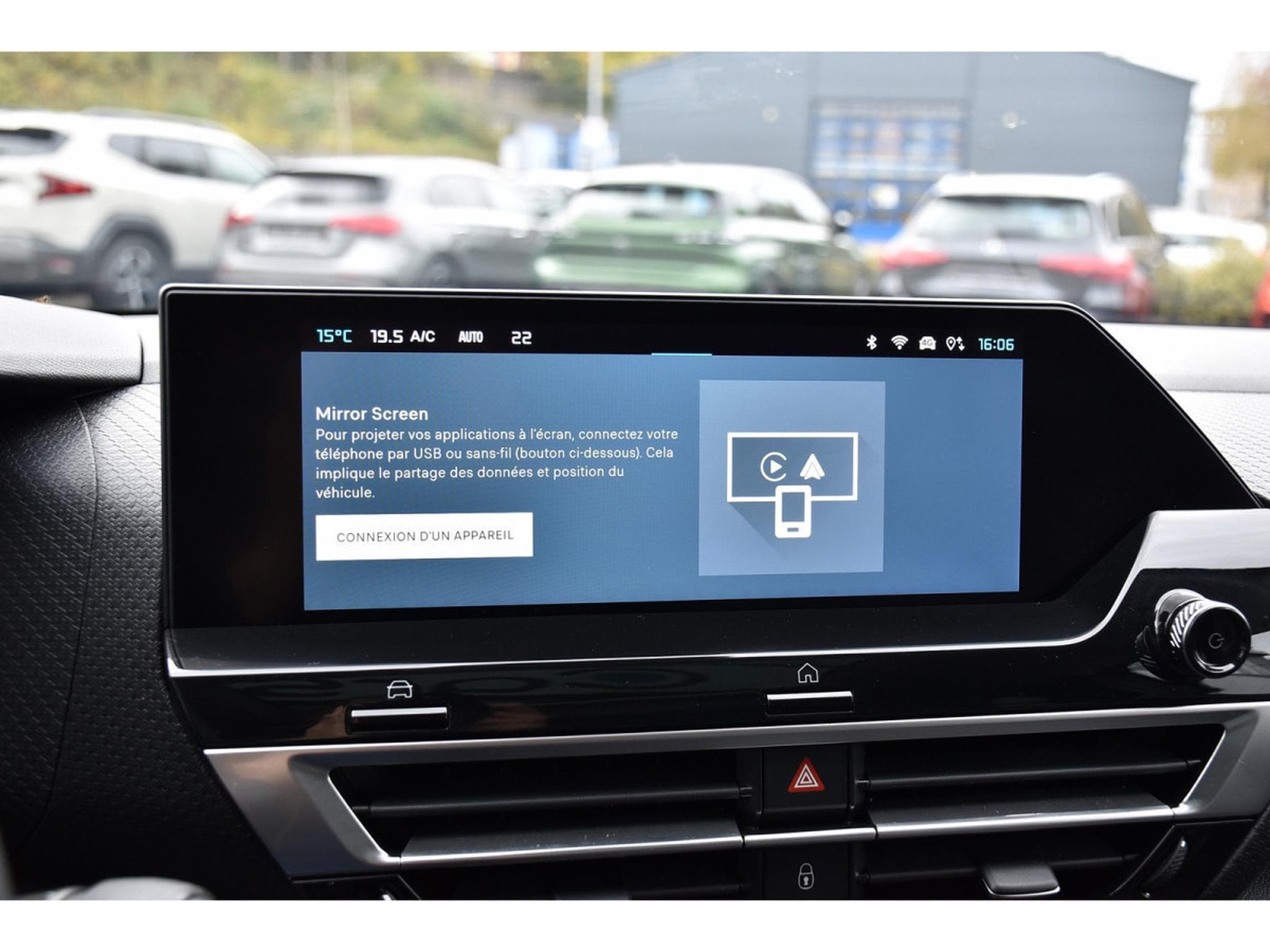 Citroën C4 1.2 PureTech 130 MAX CUIR TO HUD GPS LANE SIDE CAM360 1°MAIN (2024) - Photo 13