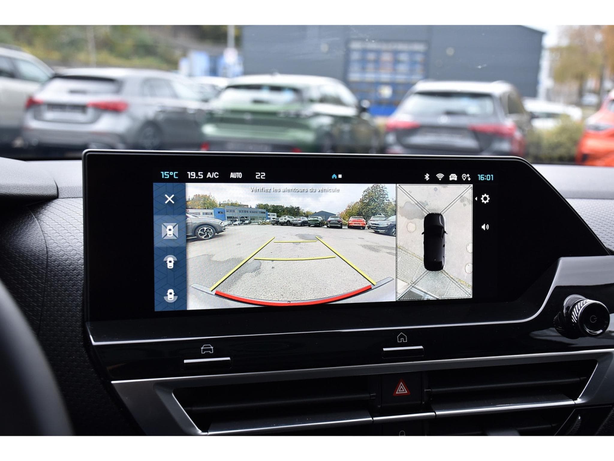 Citroën C4 1.2 PureTech 130 MAX CUIR TO HUD GPS LANE SIDE CAM360 1°MAIN (2024) - Photo 19