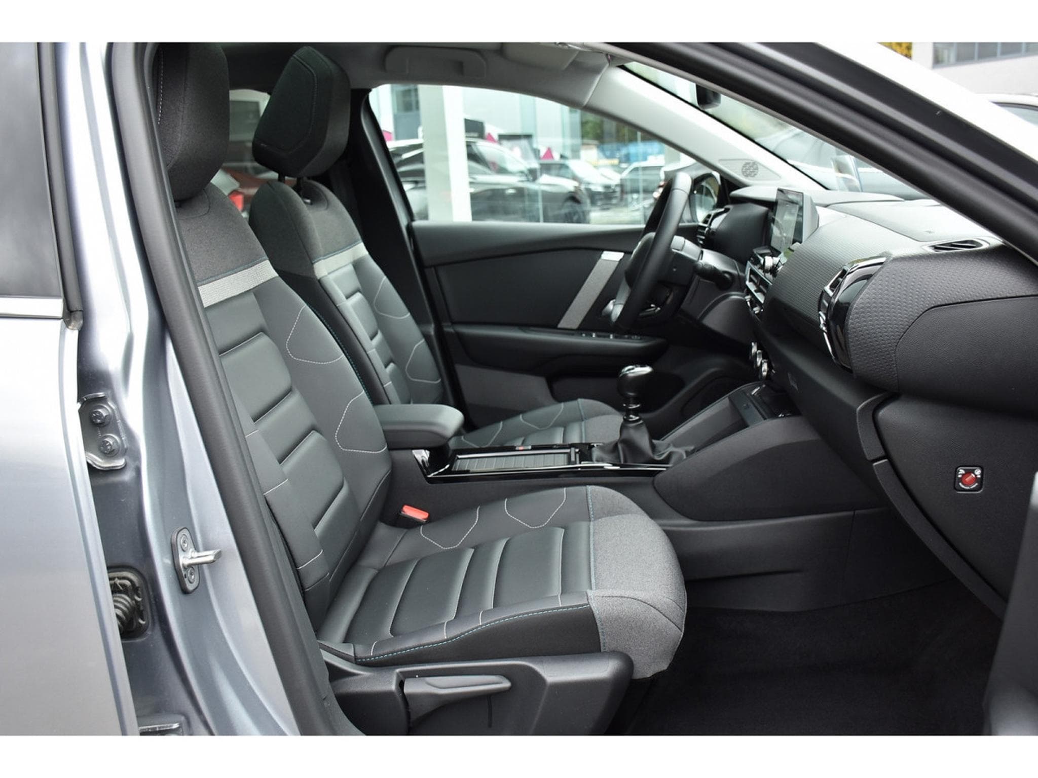 Citroën C4 1.2 PureTech 130 MAX CUIR TO HUD GPS LANE SIDE CAM360 1°MAIN (2024) - Photo 7