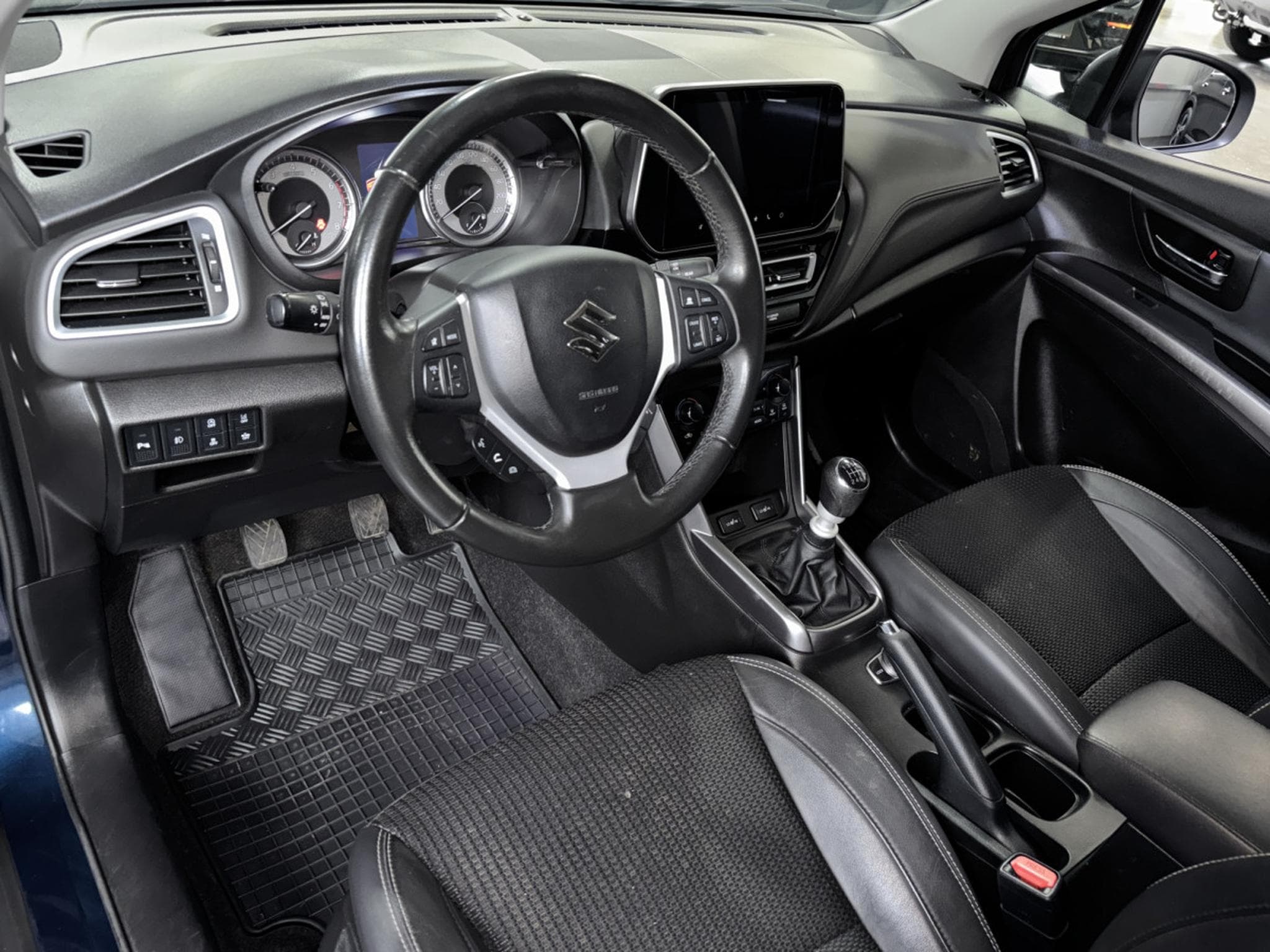 Suzuki S-Cross 1.4 GL+ AllGrip (2023) - Photo 9