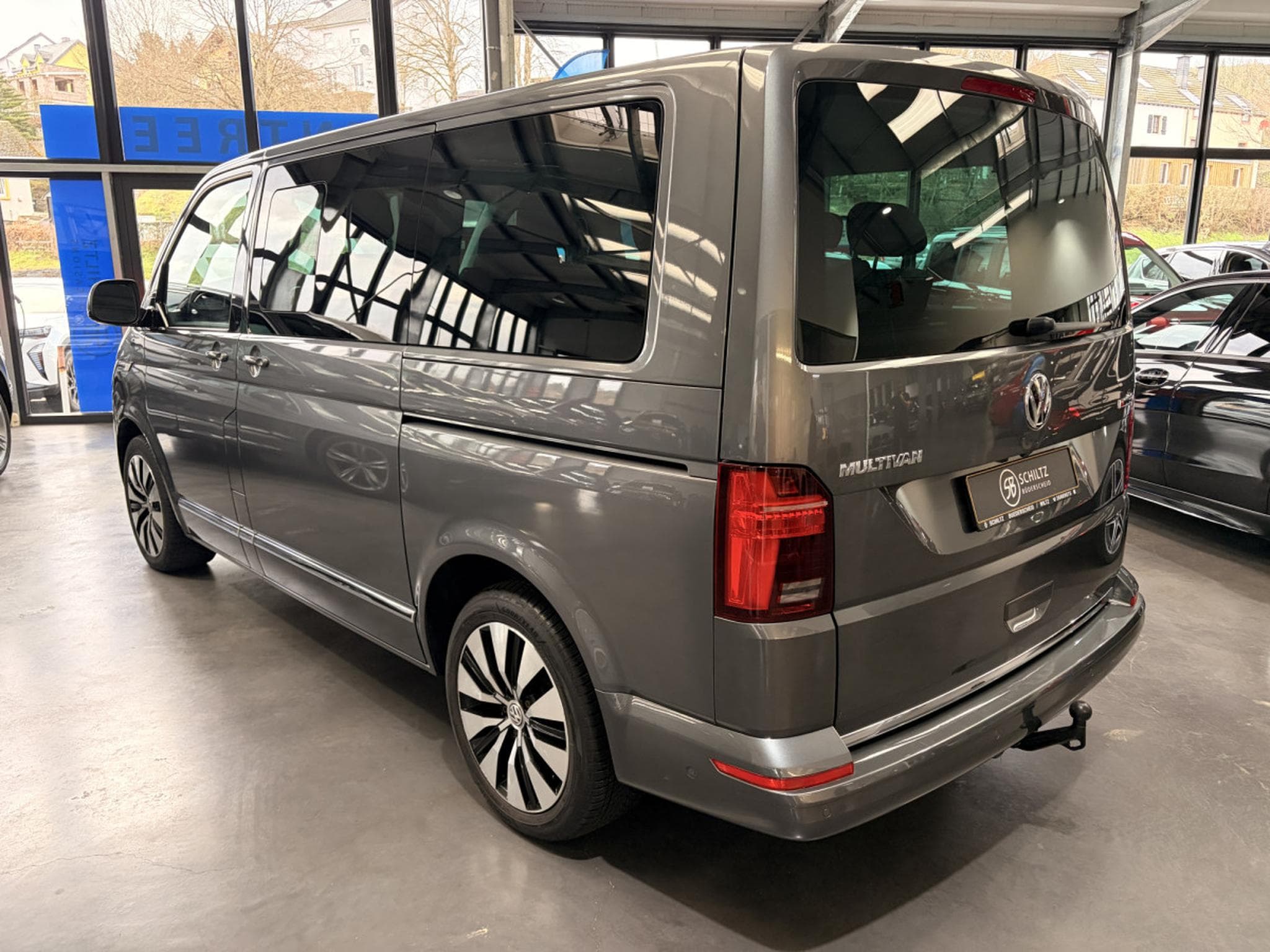 VW Multivan 2.0 Highline 4Motion (2022) - Photo 5
