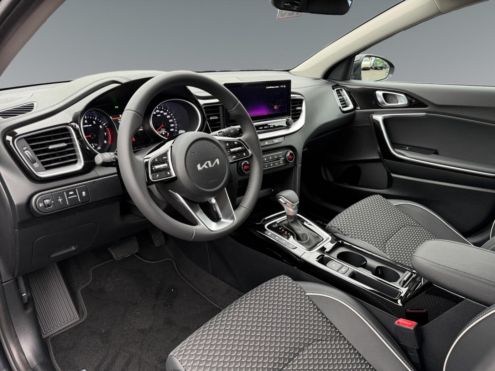 Kia Ceed Pulse 1.0 T-GDi 100 MHEV DCT7 (2025) - Foto 13