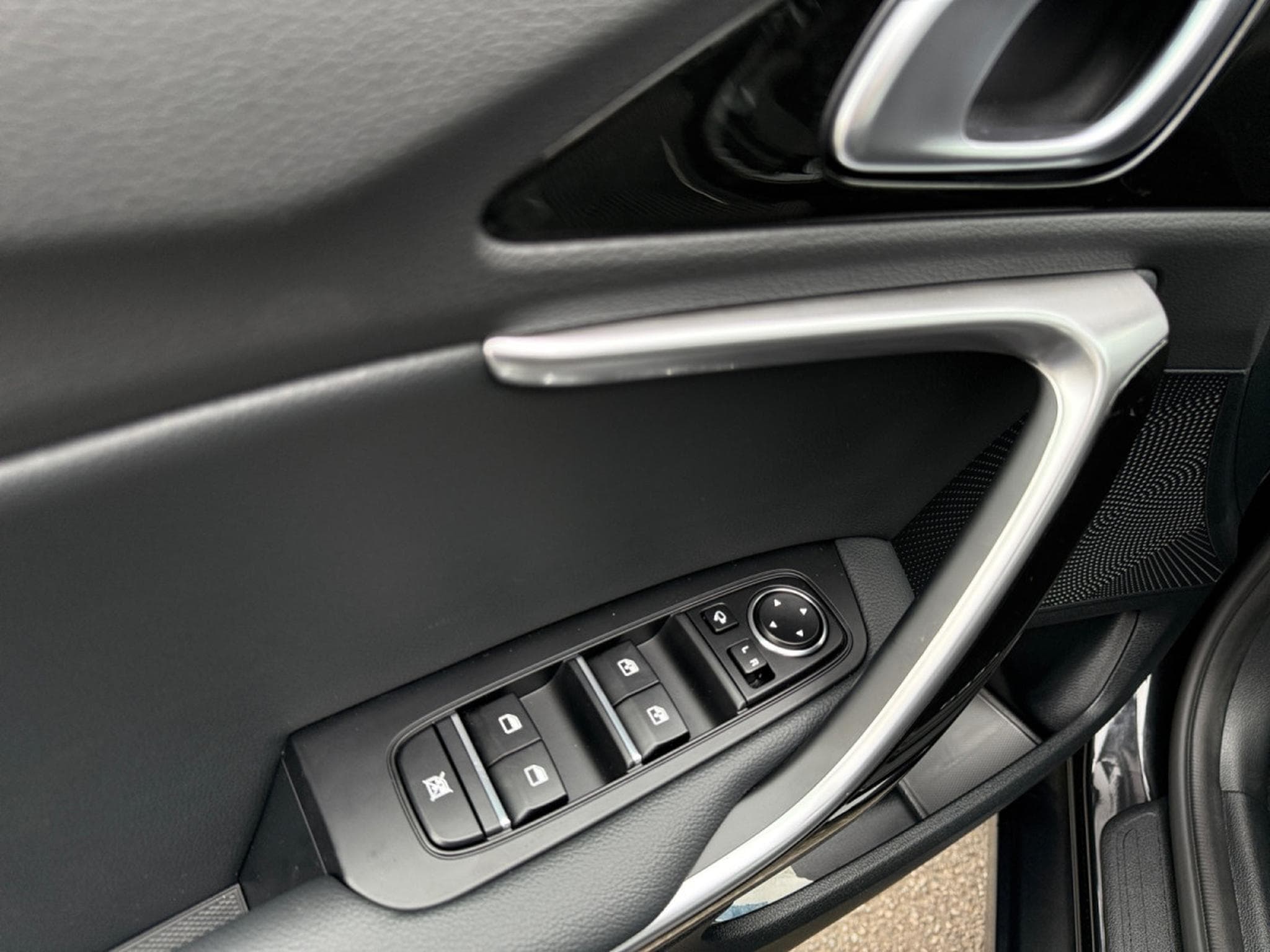 Kia Ceed Pulse 1.0 T-GDi 100 MHEV DCT7 (2025) - Foto 14