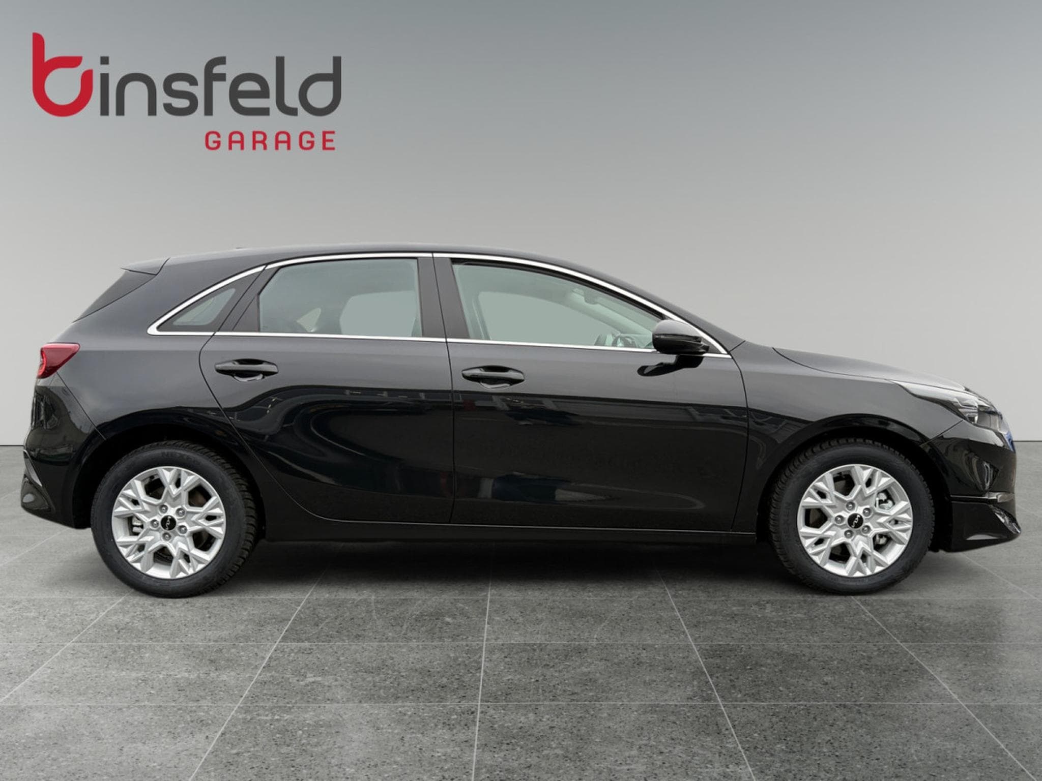 Kia Ceed Pulse 1.0 T-GDi 100 MHEV DCT7 (2025) - Foto 9