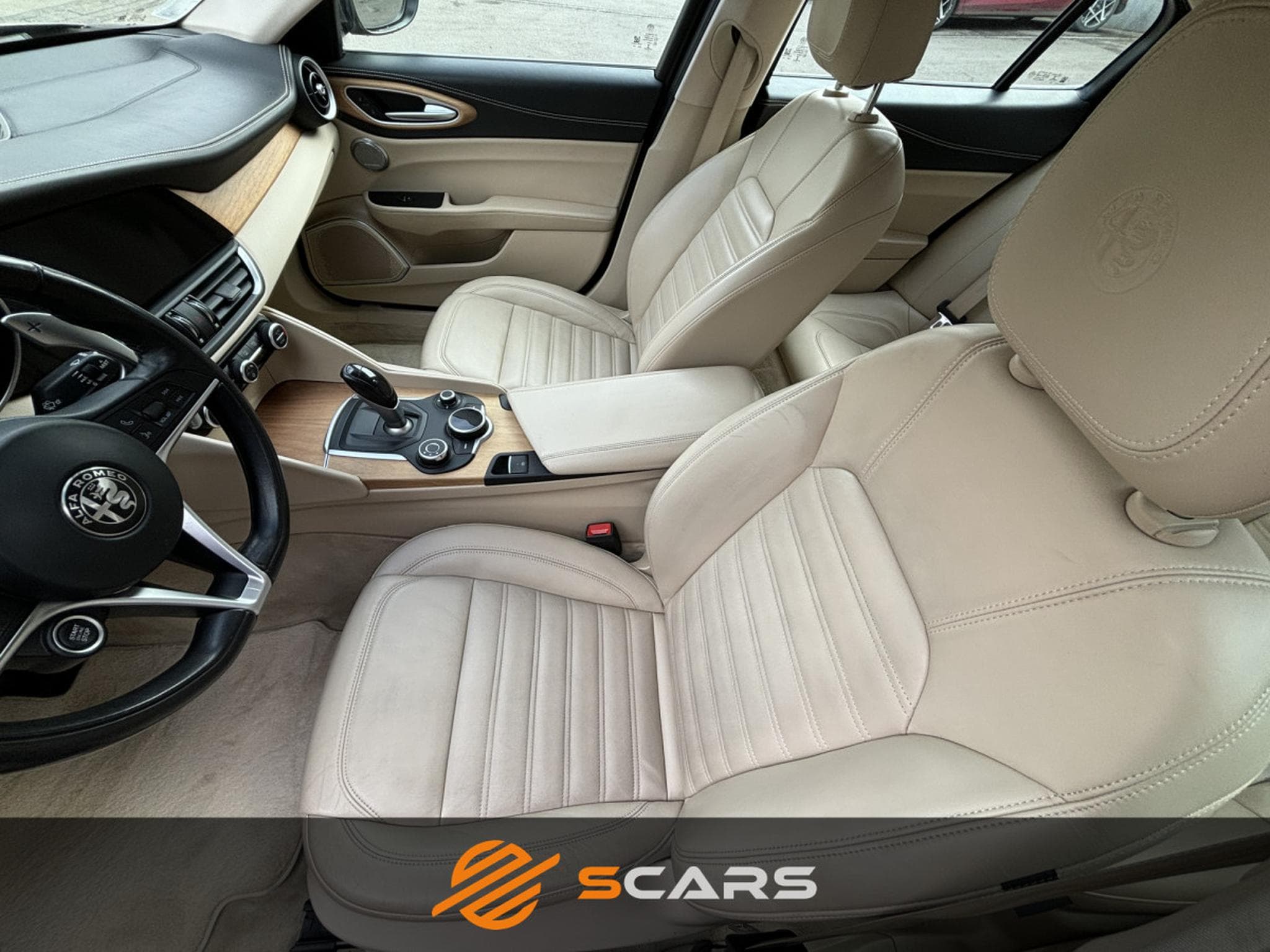 Alfa-Romeo Giulia 2.0 Super 200cv AT8 (2017) - Photo 12