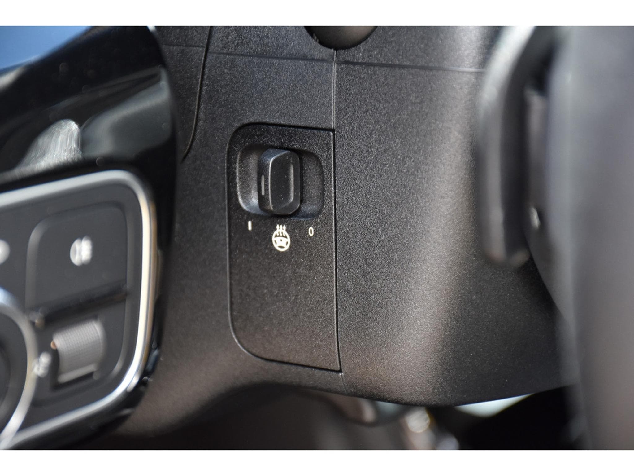 Mercedes A 200 d Progressive 8G-DCT TISSU-CUIR GPS CAM P.NIGHT 1° MAIN (2024) - Foto 21