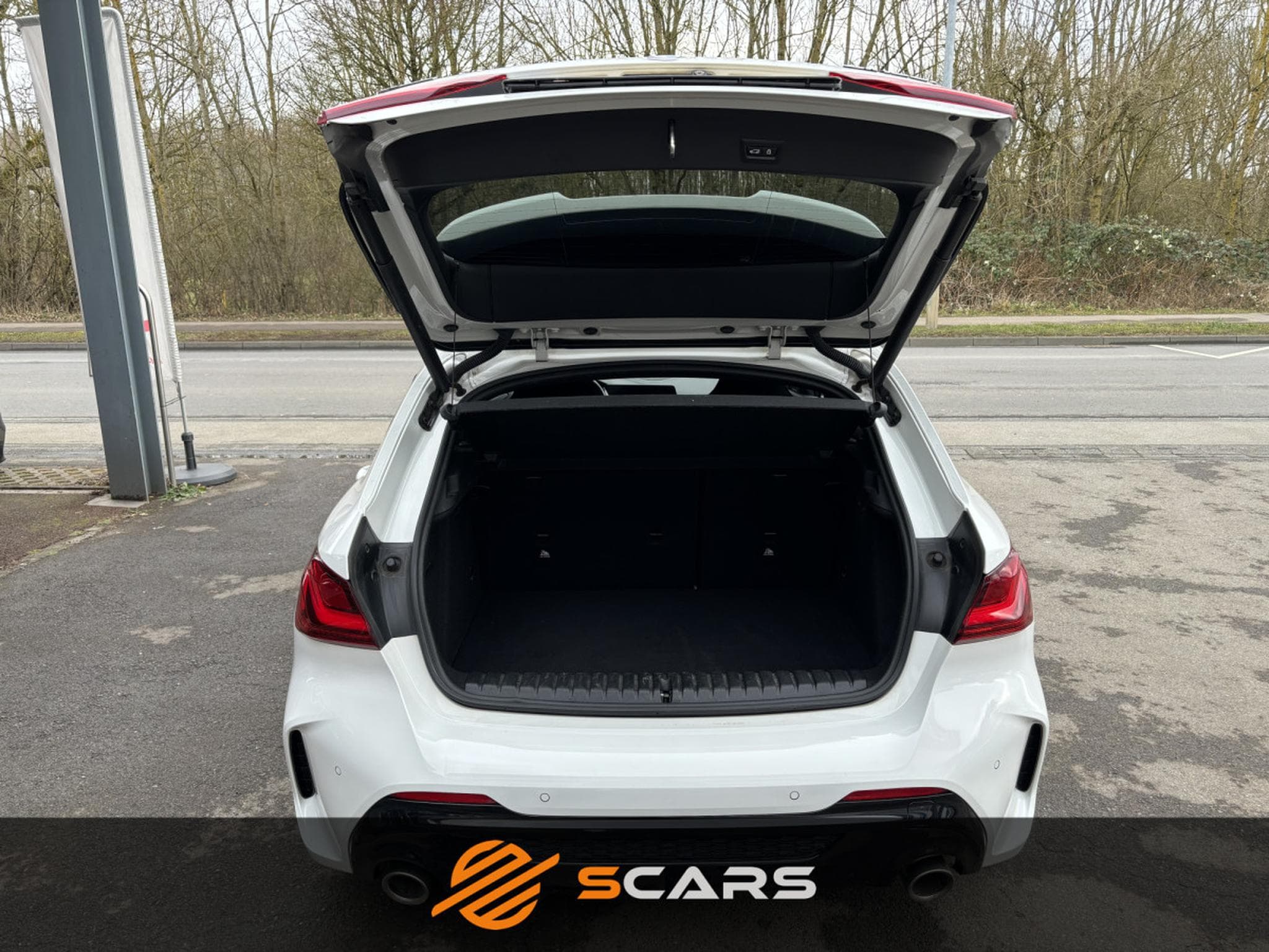 BMW M135 XDrive 306cv AéroKit Pack M (2019) - Photo 20