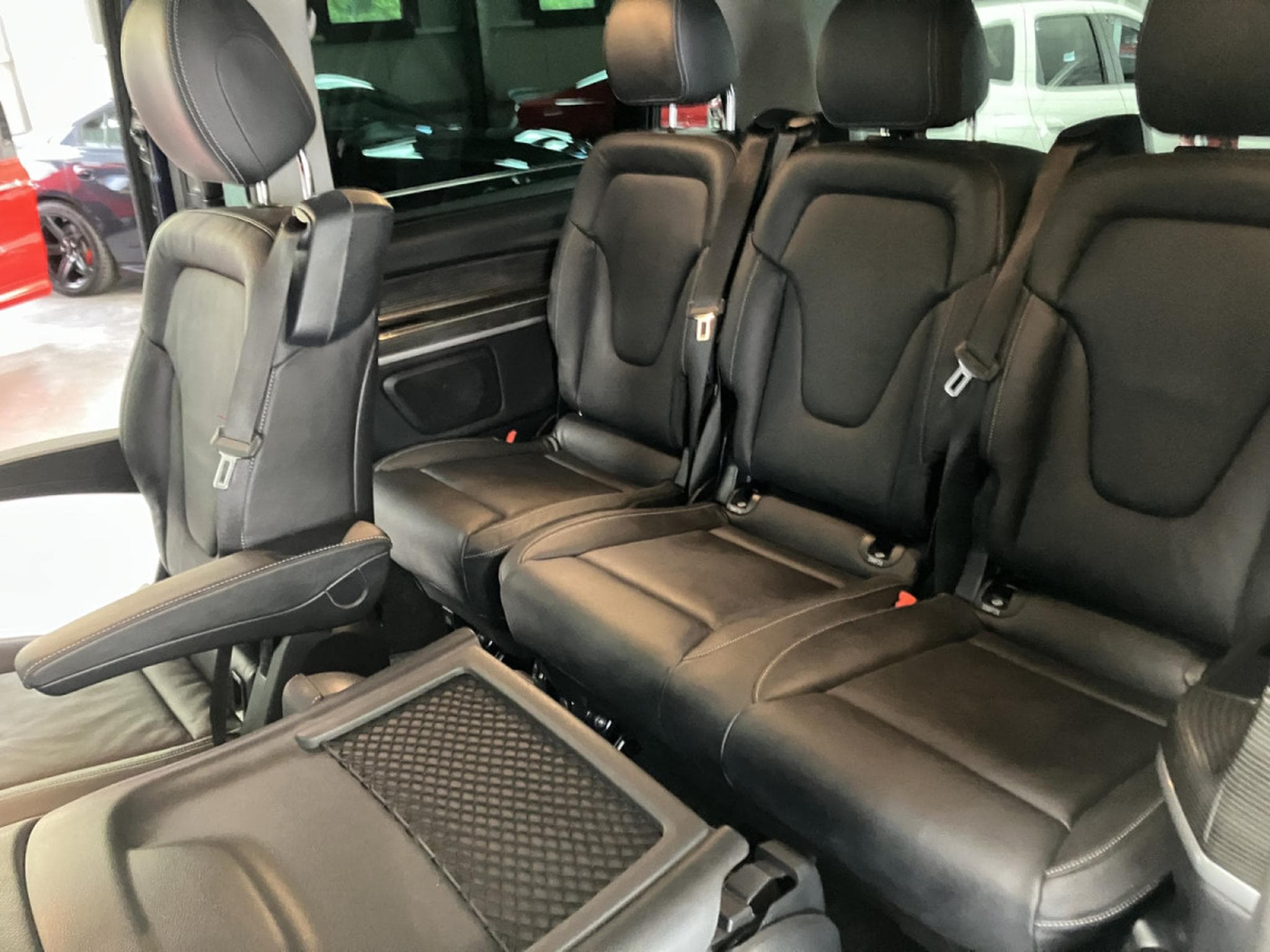 Mercedes V 300 4 MATIC 9GTronic (2021) - Photo 12