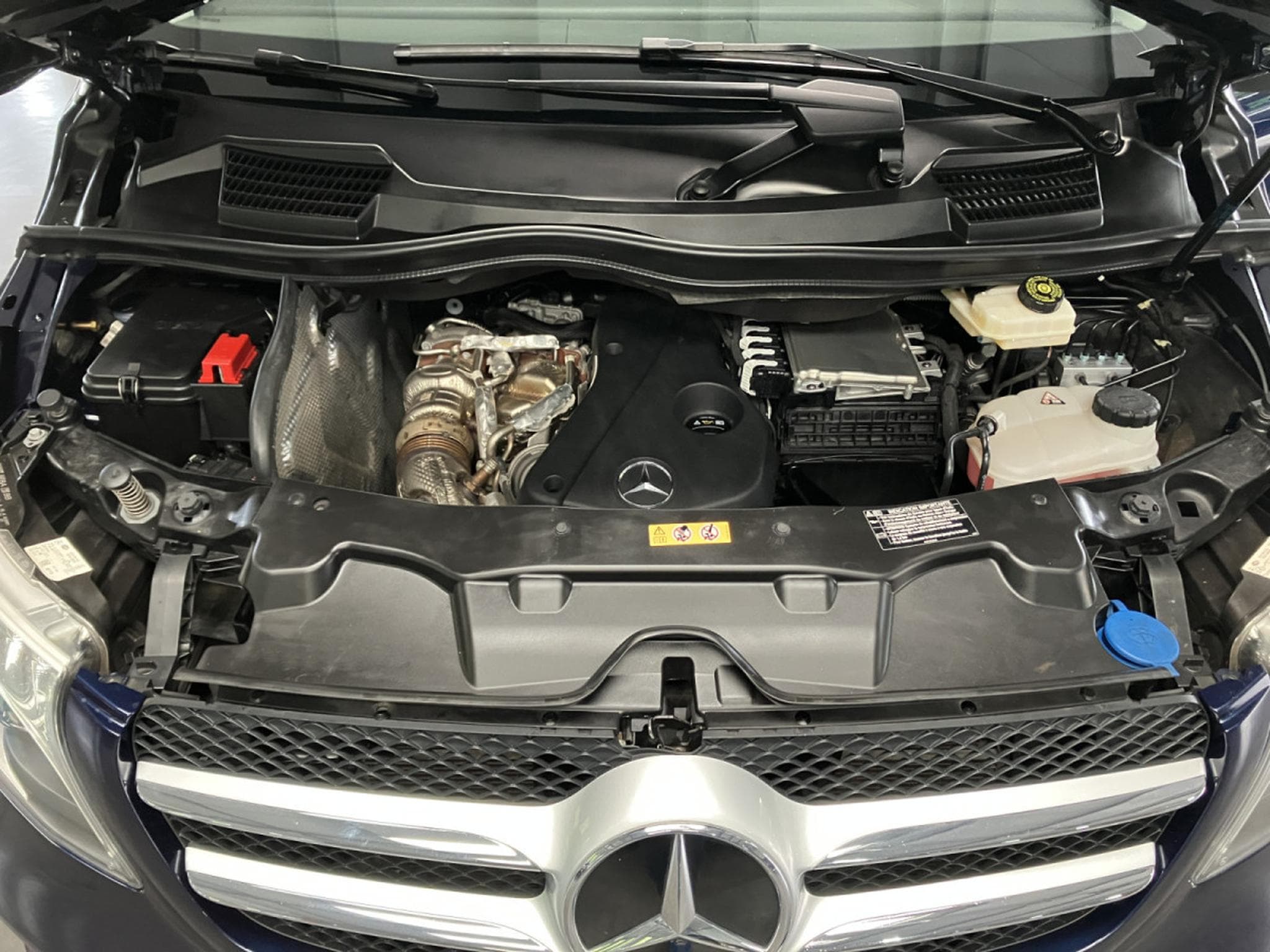 Mercedes V 300 4 MATIC 9GTronic (2021) - Photo 8