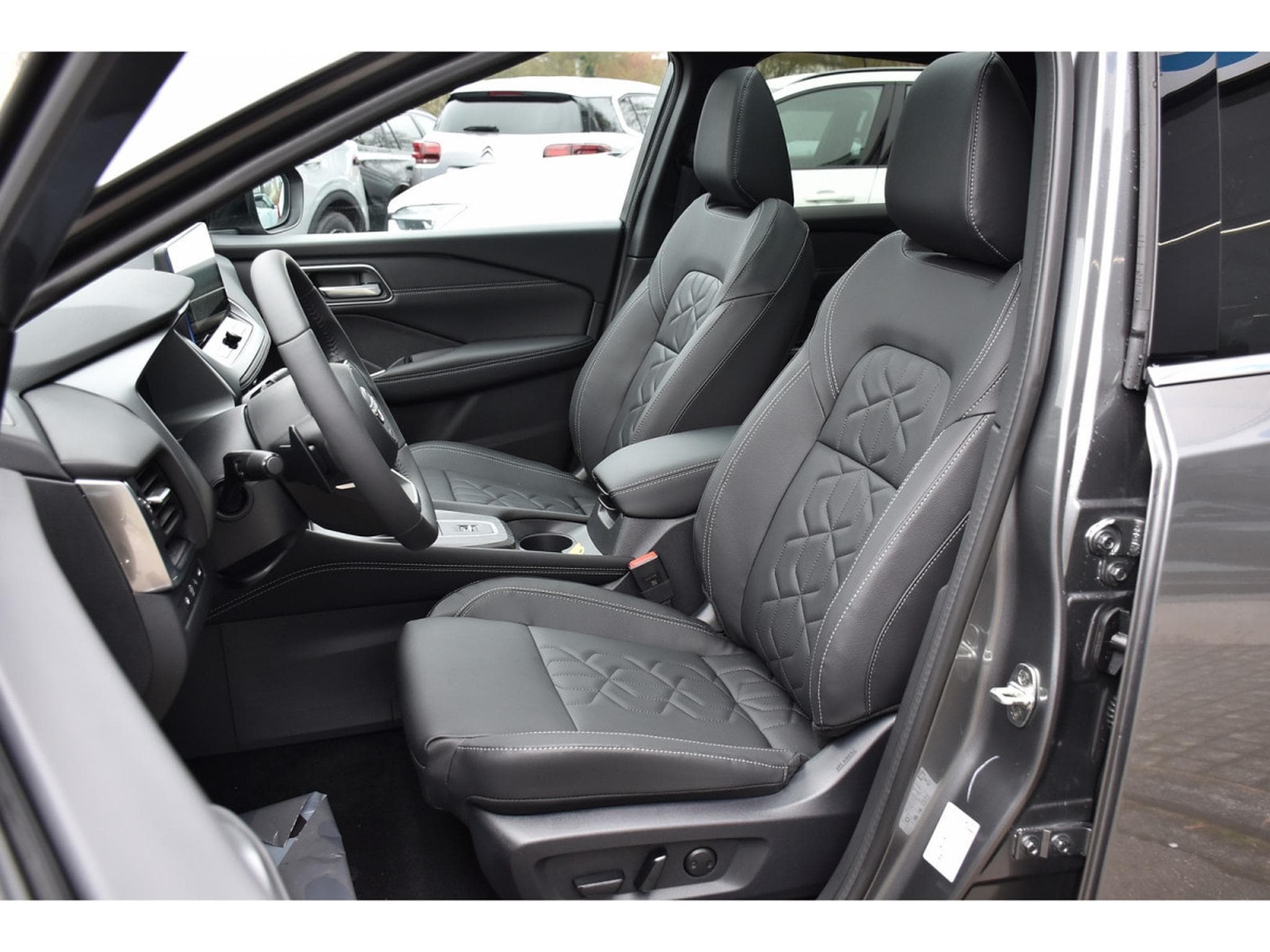 Nissan Qashqai 1.3 DIG-T MHEV Tekna Xtronic CUIR MEMO BOSE PANO NEUF (2026) - Foto 6