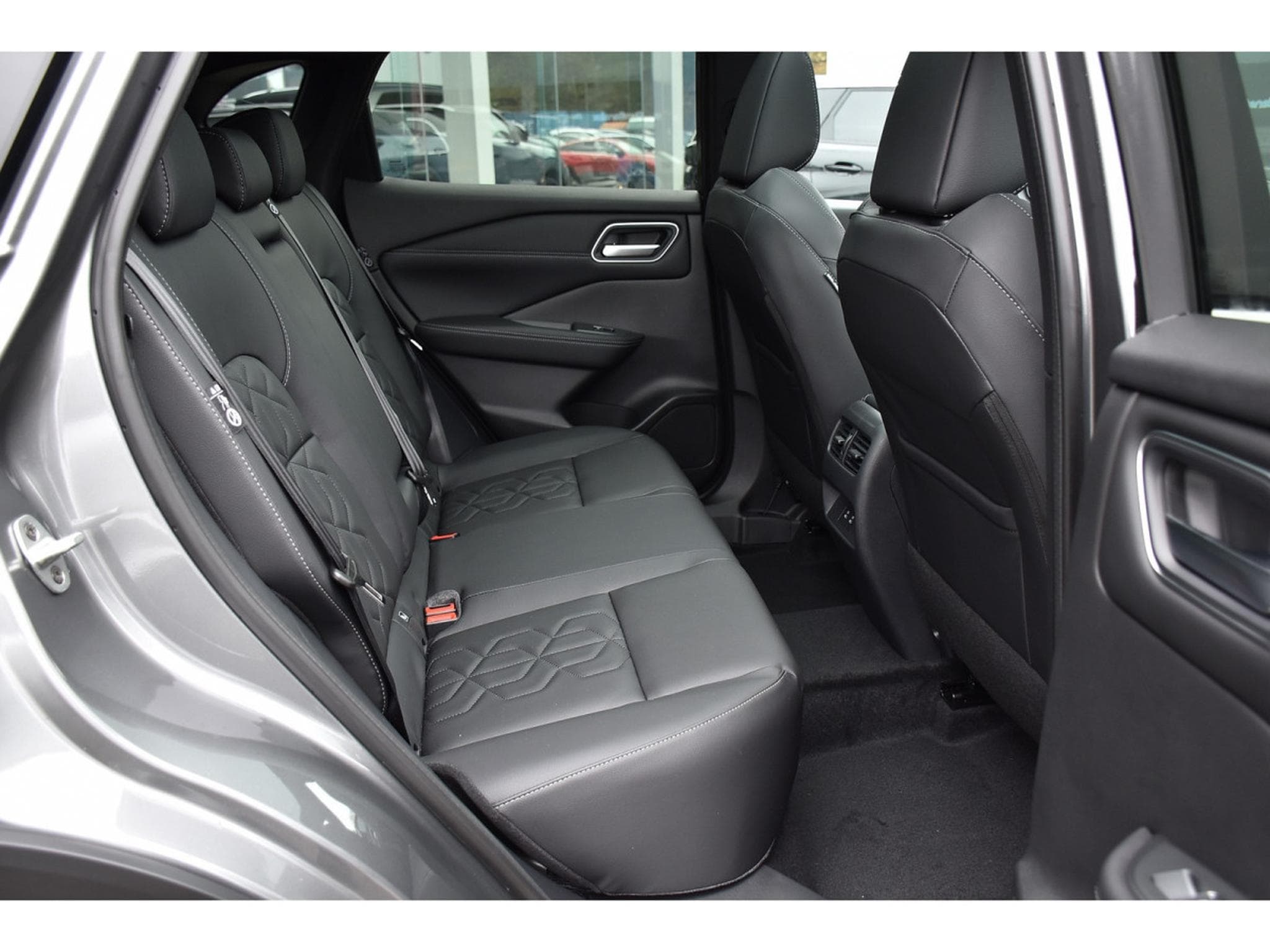 Nissan Qashqai 1.3 DIG-T MHEV Tekna Xtronic CUIR MEMO BOSE PANO NEUF (2026) - Foto 8