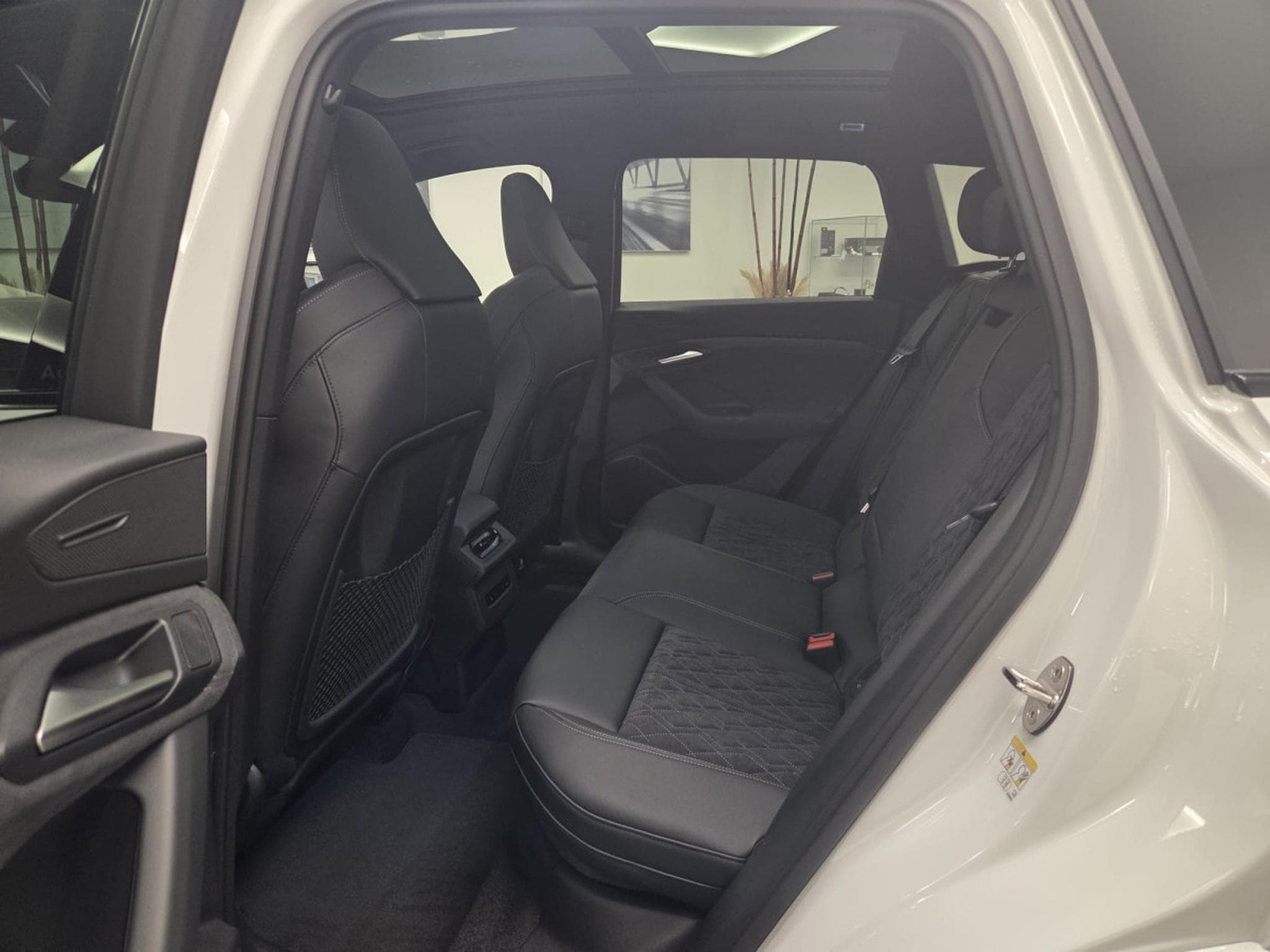 Audi Q6 e-tron SUV e-tron quattro S Line 390 CV / 285 kW (2026) - Photo 6