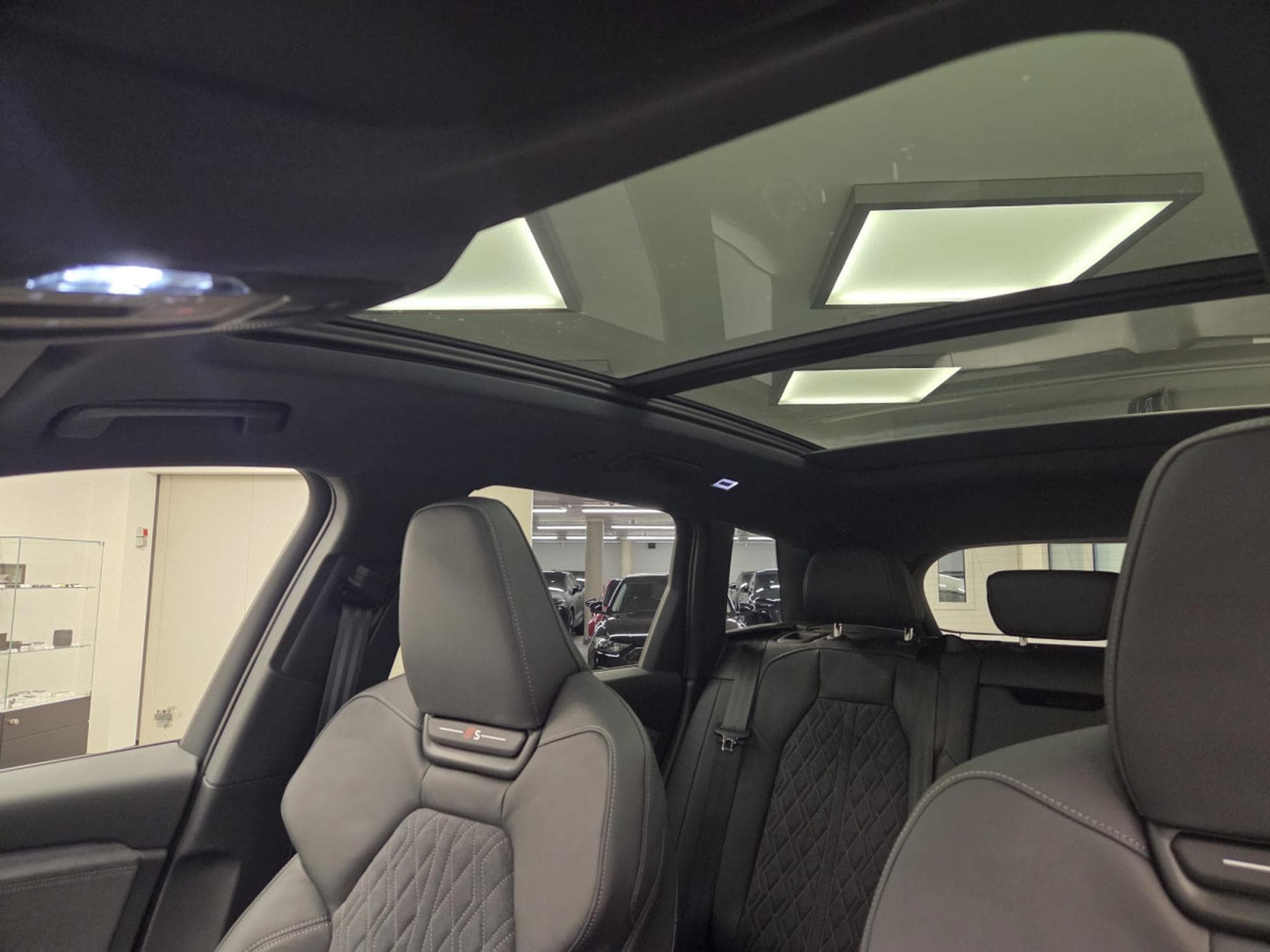 Audi Q6 e-tron SUV e-tron quattro S Line 390 CV / 285 kW (2026) - Photo 7