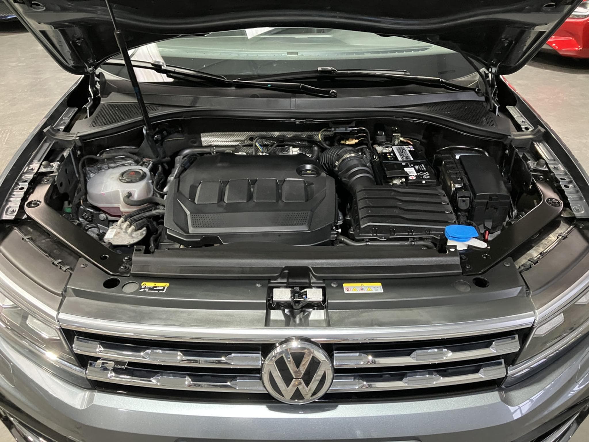 VW Tiguan 2.0 TDI 4Motion 7 Seats (2022) - Photo 11