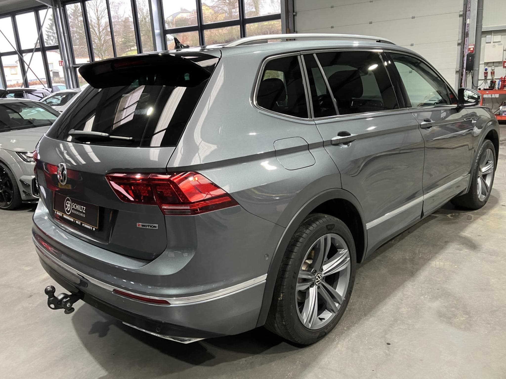 VW Tiguan 2.0 TDI 4Motion 7 Seats (2022) - Photo 3