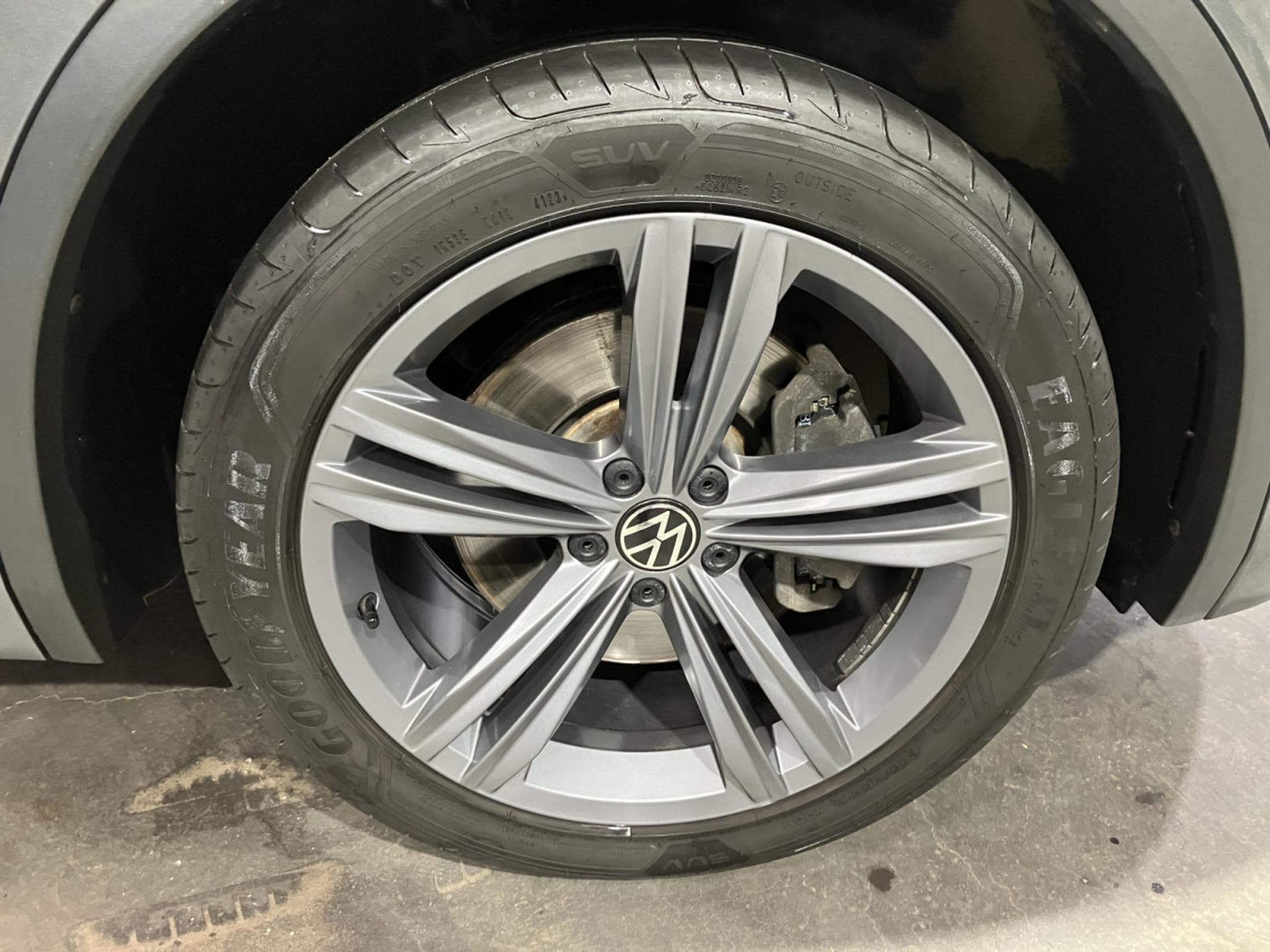 VW Tiguan 2.0 TDI 4Motion 7 Seats (2022) - Photo 8