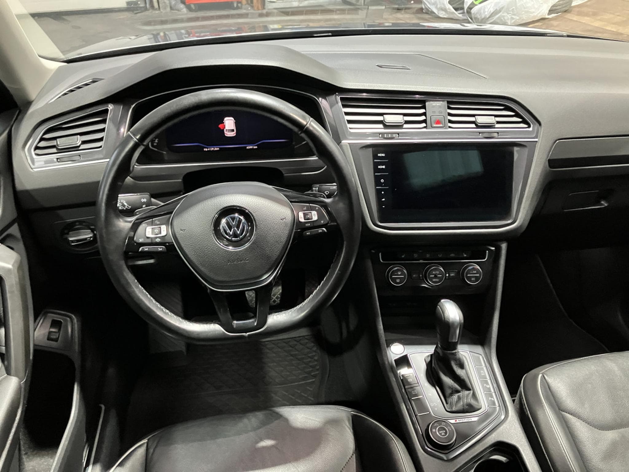 VW Tiguan 2.0 TDI 4Motion 7 Seats (2022) - Photo 9