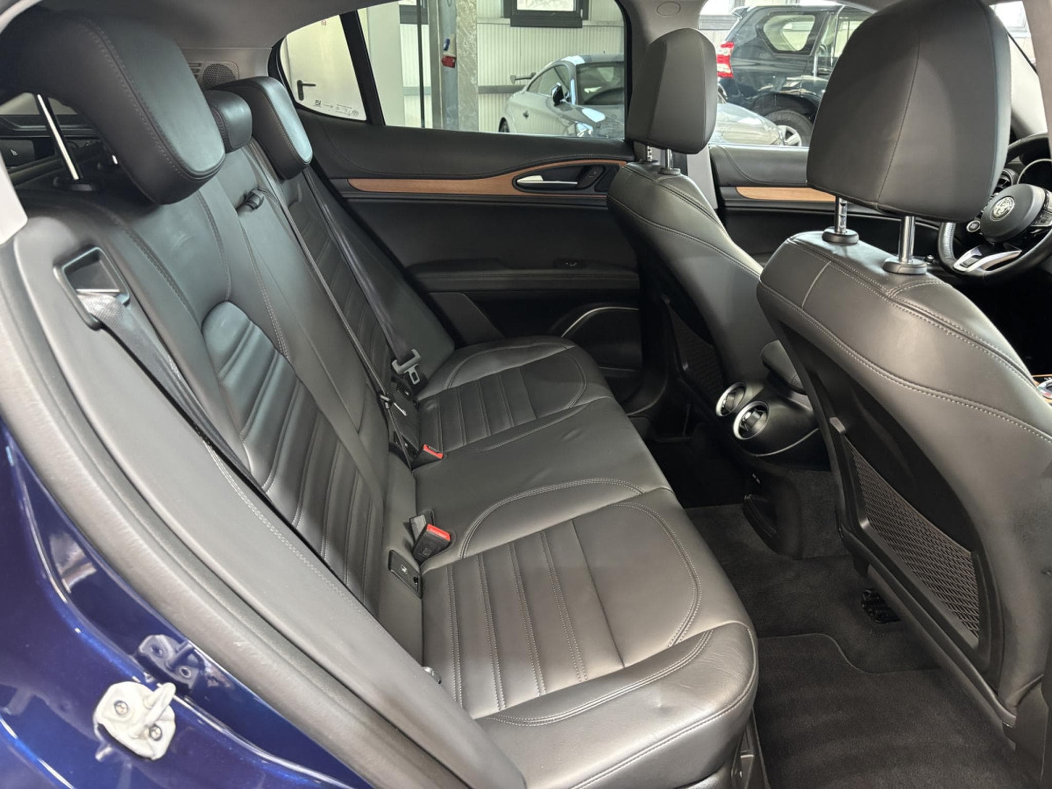 Alfa-Romeo Stelvio Q4 2.0 SUPER (2020) - Foto 12