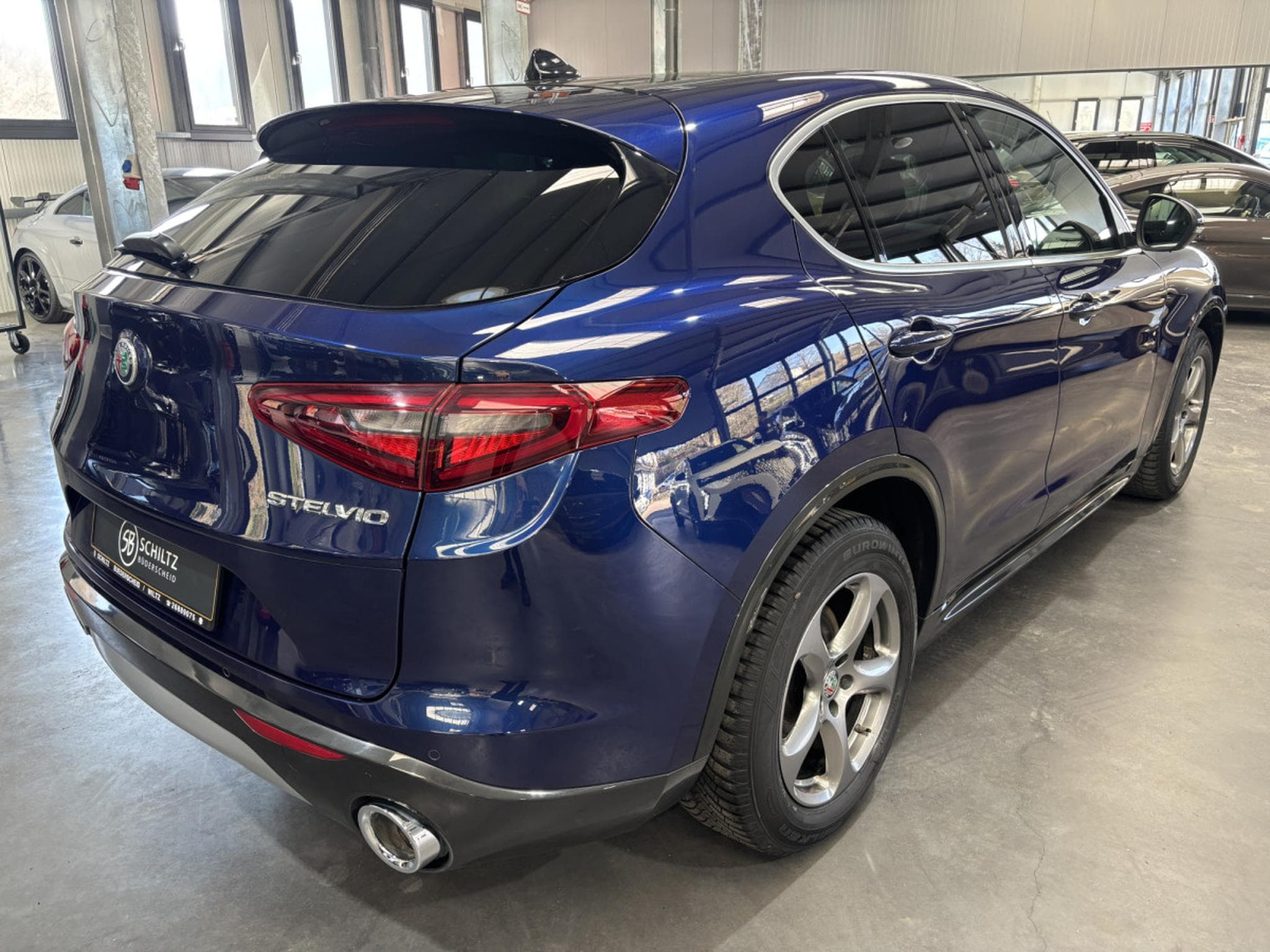 Alfa-Romeo Stelvio Q4 2.0 SUPER (2020) - Foto 3