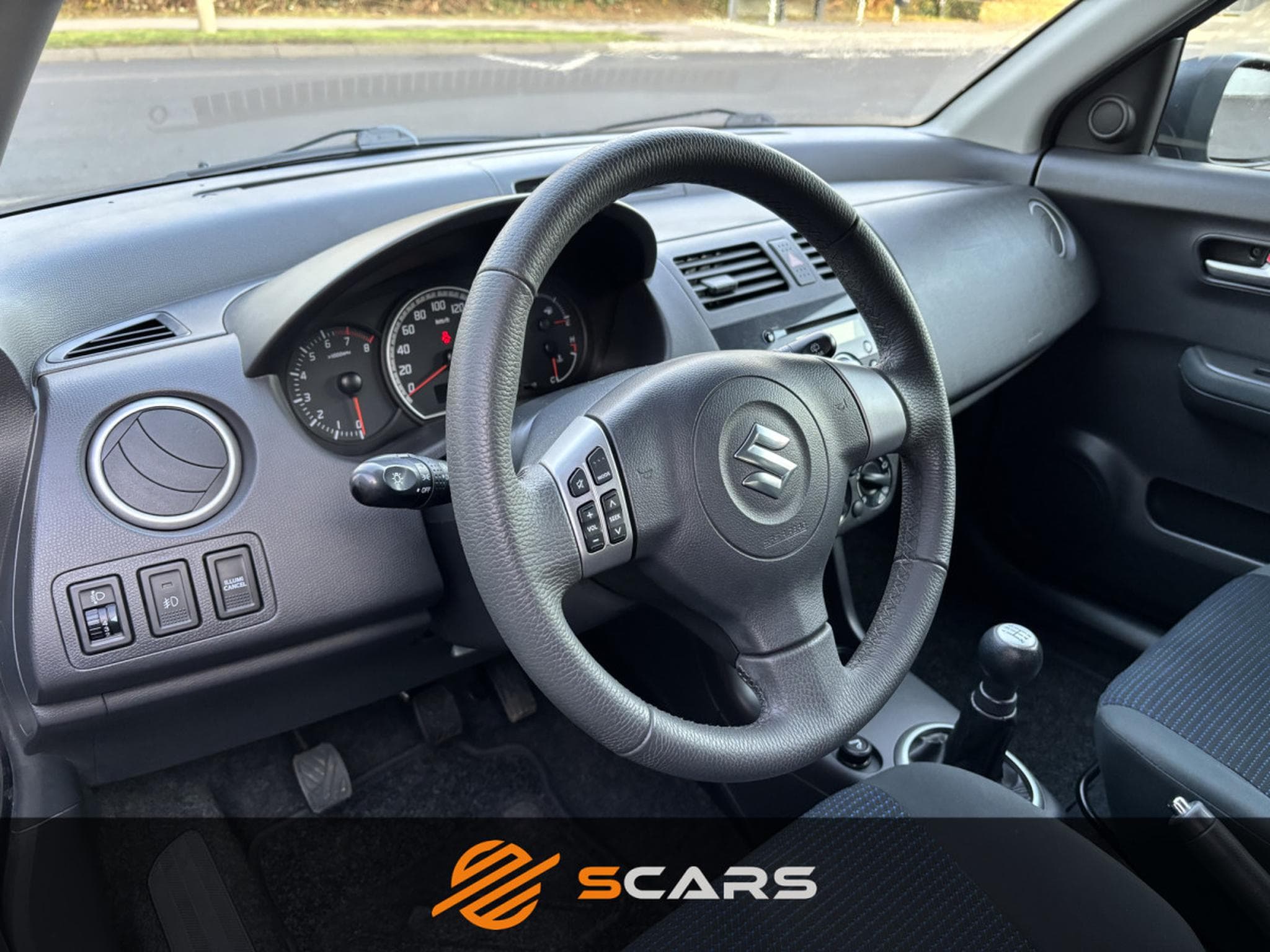 Suzuki Swift 1.3 92cv (2010) - Photo 8