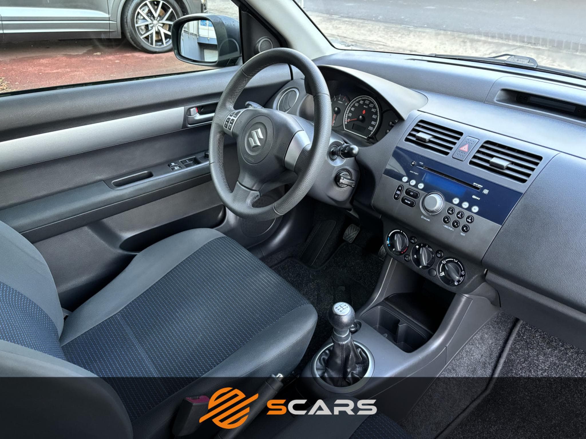 Suzuki Swift 1.3 92cv (2010) - Photo 9