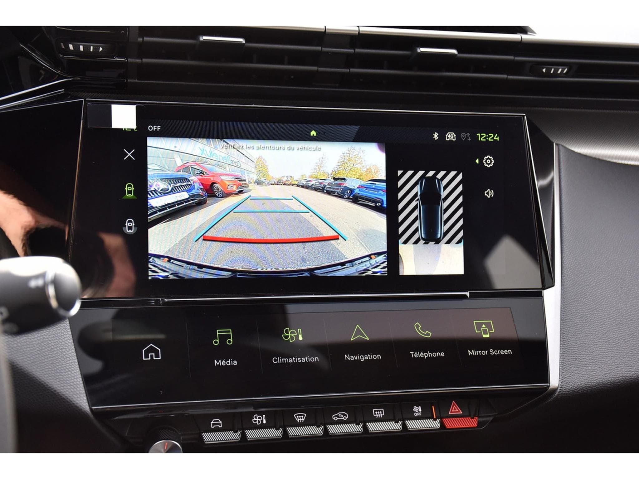 Peugeot 308 1.5 BlueHDI GT EAT8 REGUL GPS LANE CAM NEUVE (2025) - Photo 16