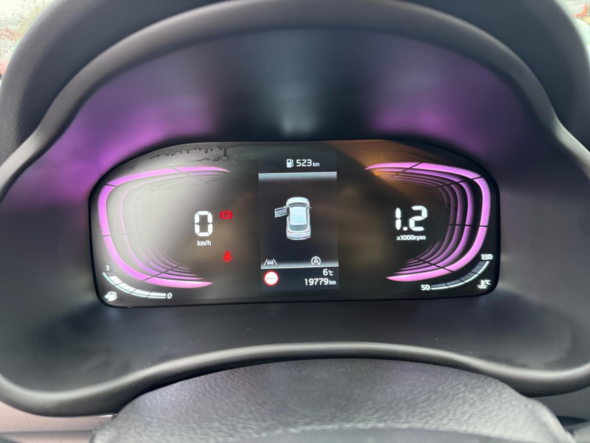 Kia Stonic Pulse 1.0T ISG (2024) - Photo 14