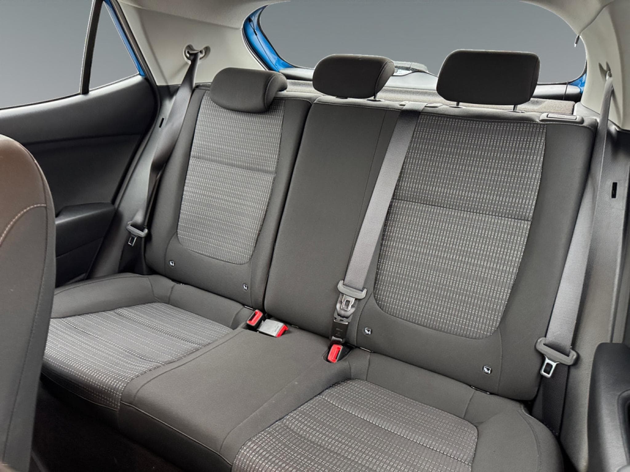 Kia Stonic Pulse 1.0T ISG (2024) - Photo 16