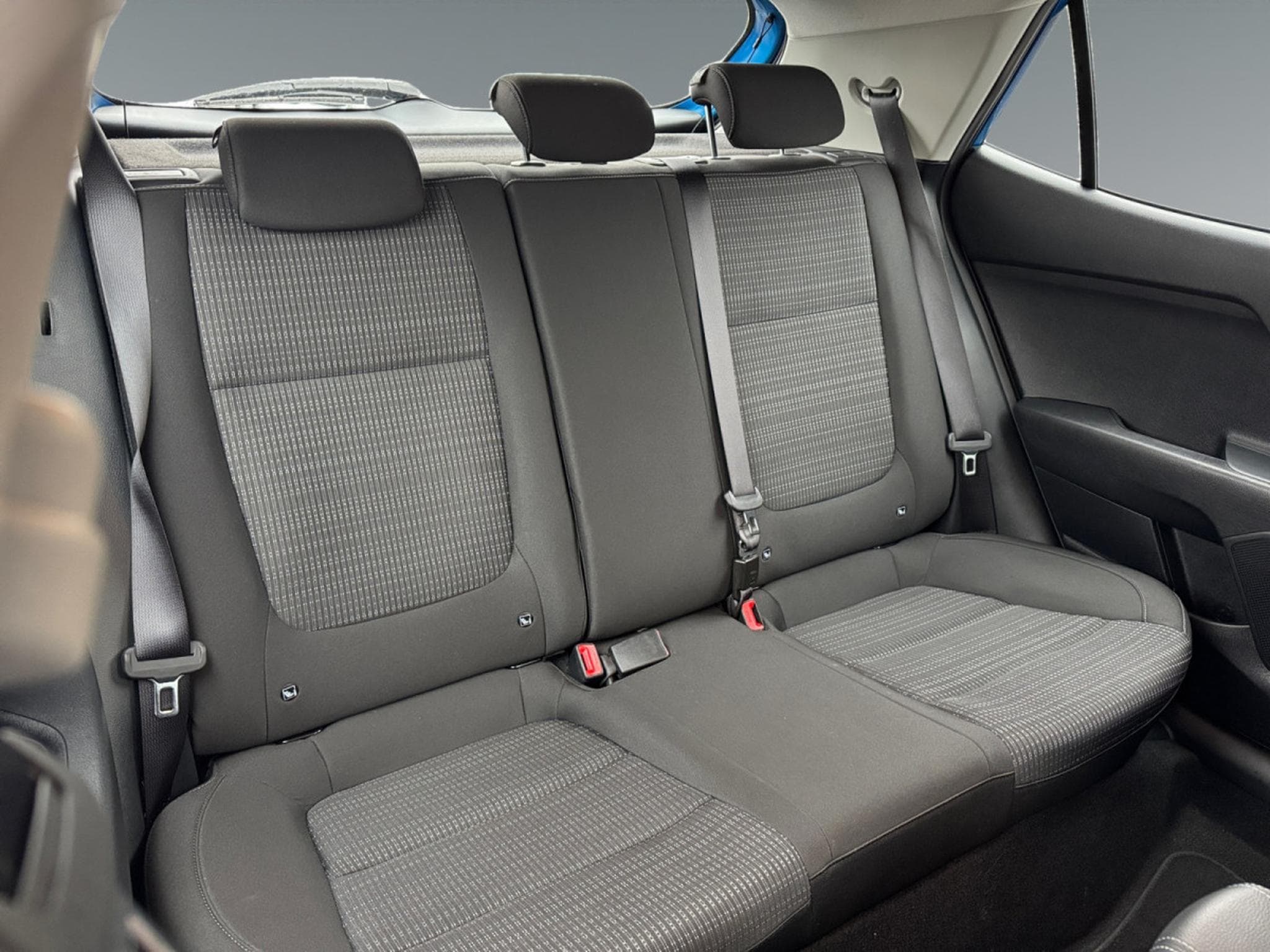 Kia Stonic Pulse 1.0T ISG (2024) - Photo 18