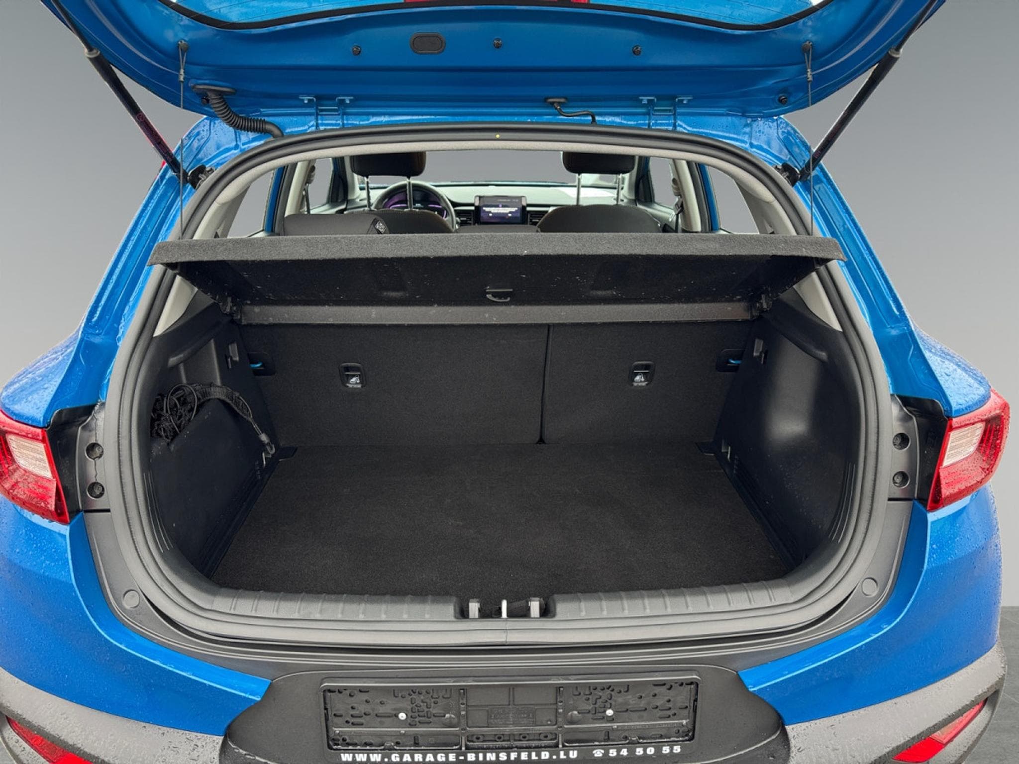 Kia Stonic Pulse 1.0T ISG (2024) - Photo 19
