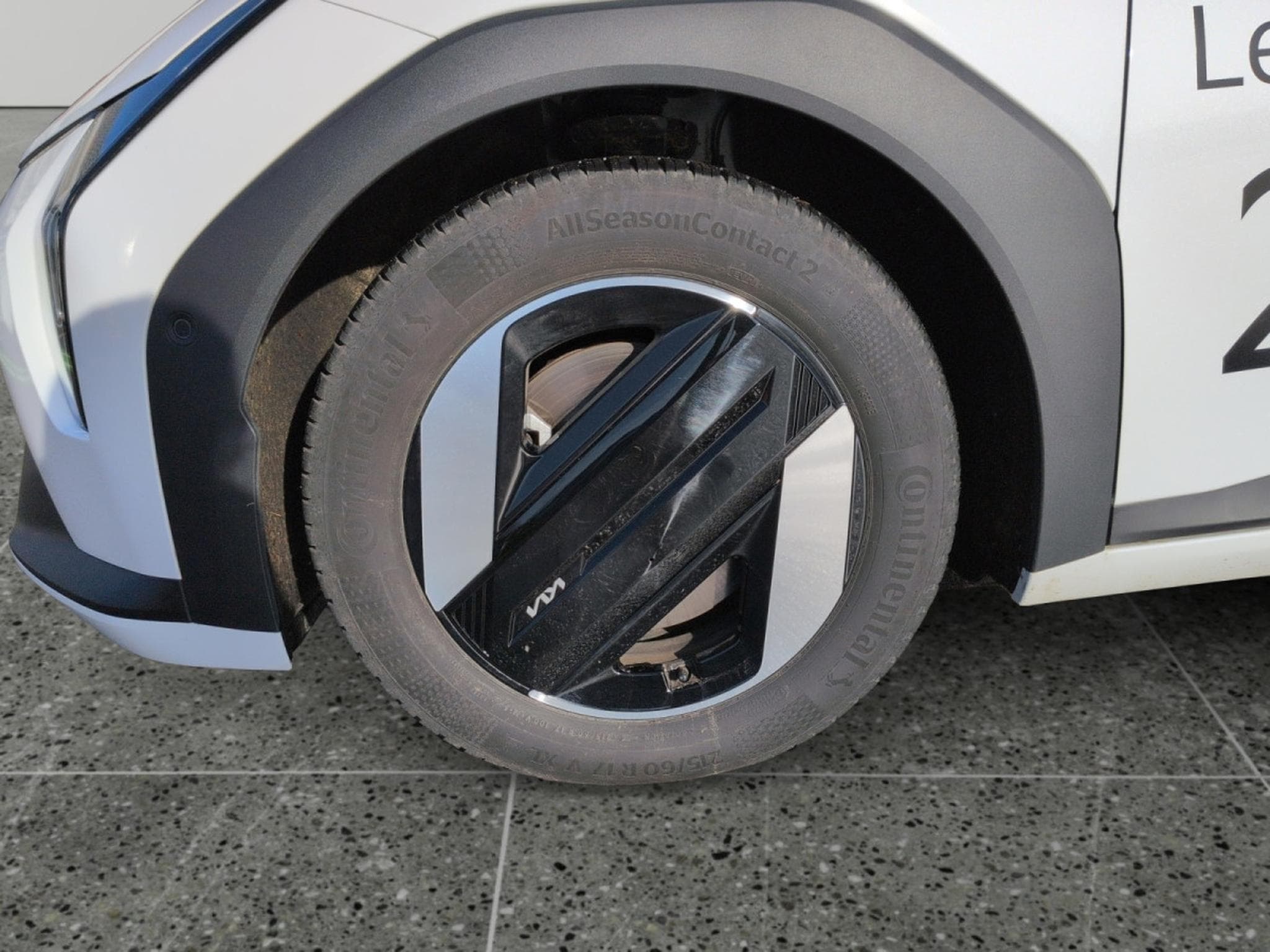 Kia EV4 Business Plus 81,4 kWh FWD (2025) - Photo 21