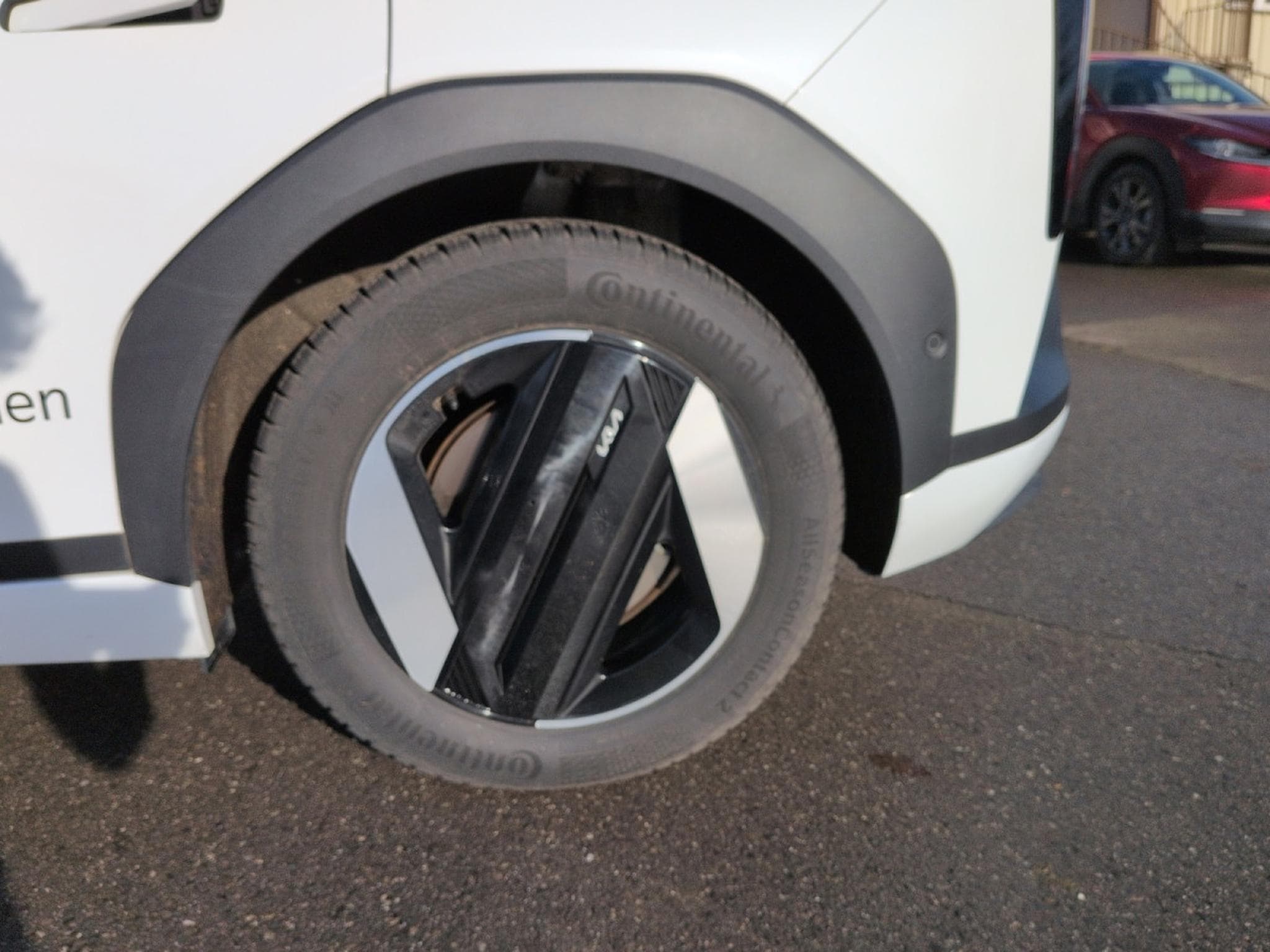 Kia EV4 Business Plus 81,4 kWh FWD (2025) - Photo 24
