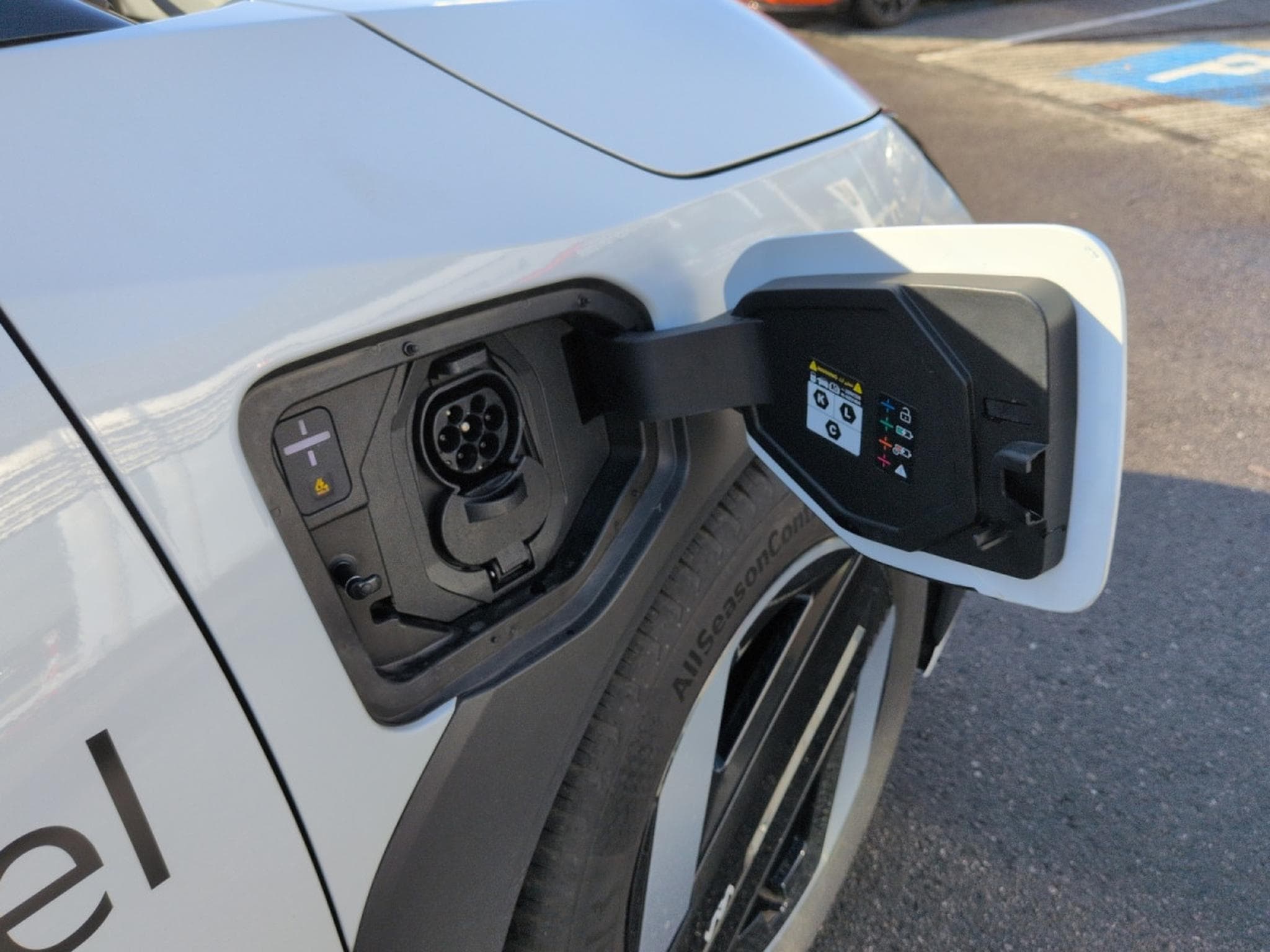 Kia EV4 Business Plus 81,4 kWh FWD (2025) - Foto 9