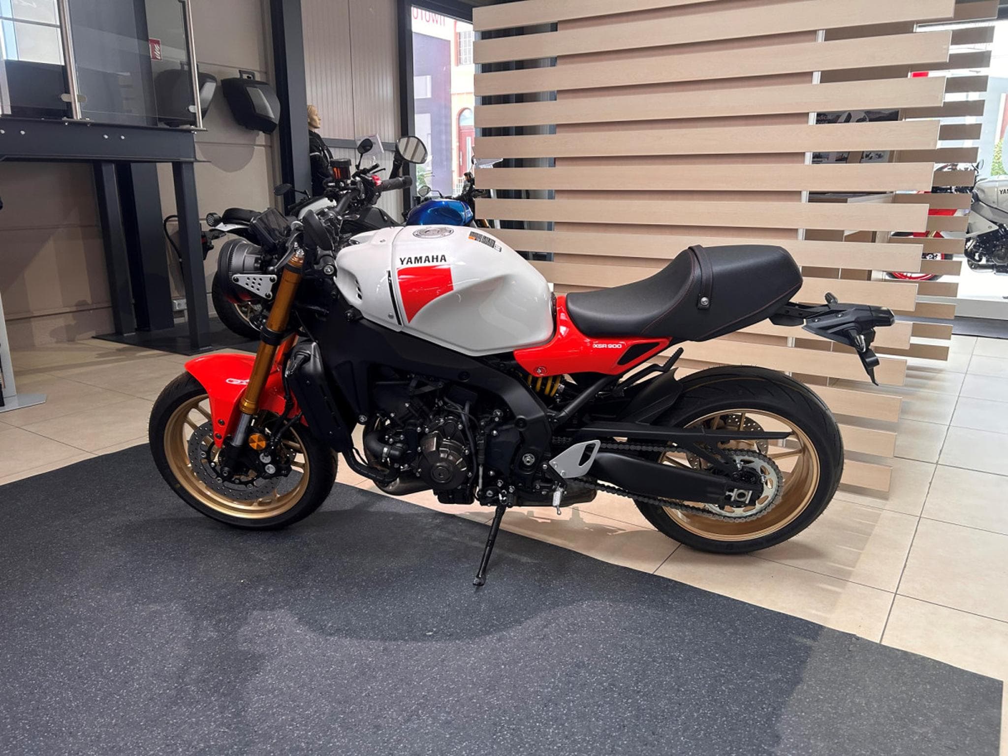 Yamaha XSR Legend Red (2024) - Foto 2