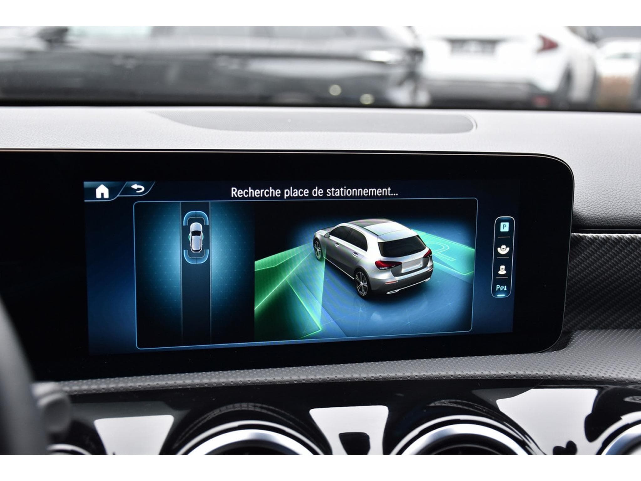 Mercedes A 180 CDI Progressive 8G-DCT CUIR GPS LANE CAM 1° MAIN (2024) - Foto 17