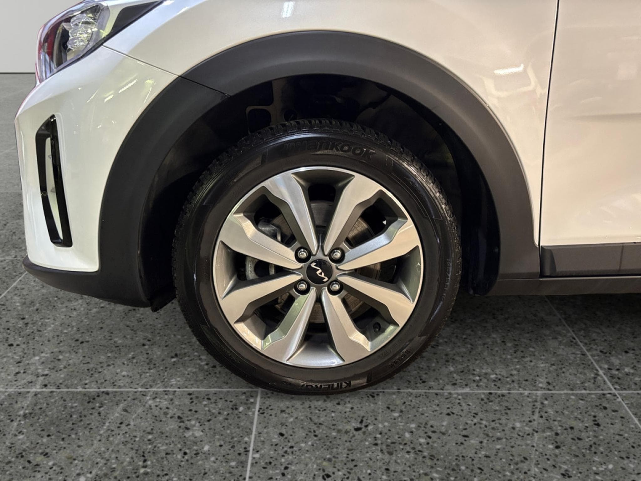 Kia Stonic Pulse 1.0T ISG (2024) - Photo 8