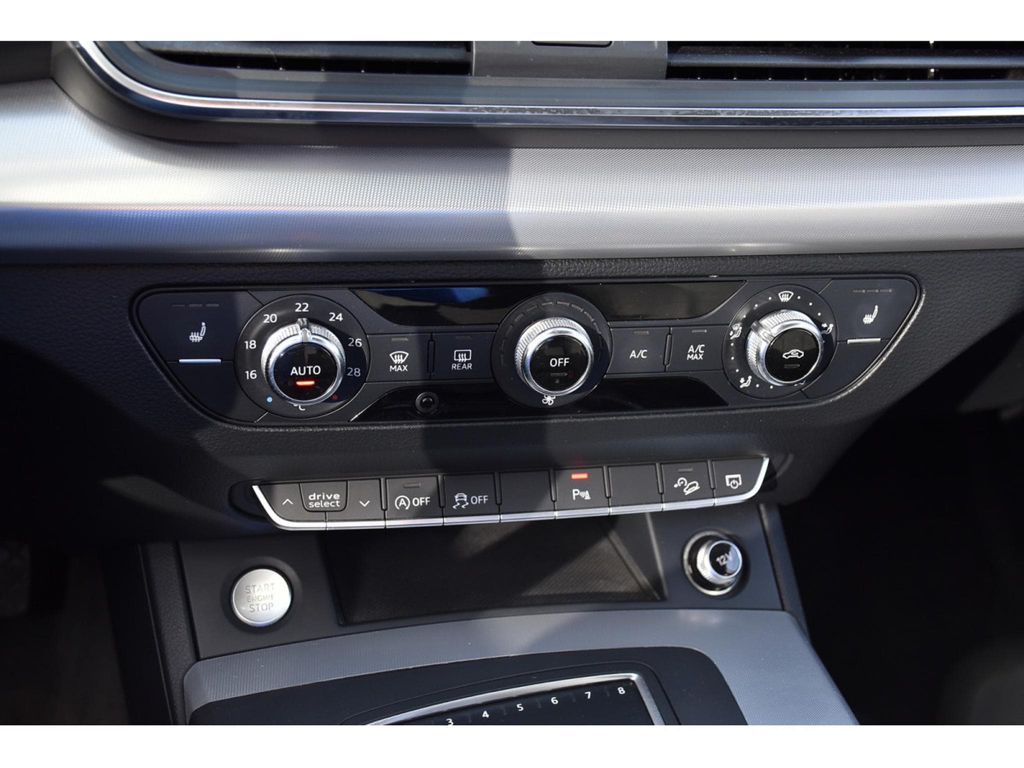 Audi Q5 2.0 TDI Quattro Sport S-Tronic ACC SIDE CHFF ADD MATRIX CAM (2019) - Photo 17