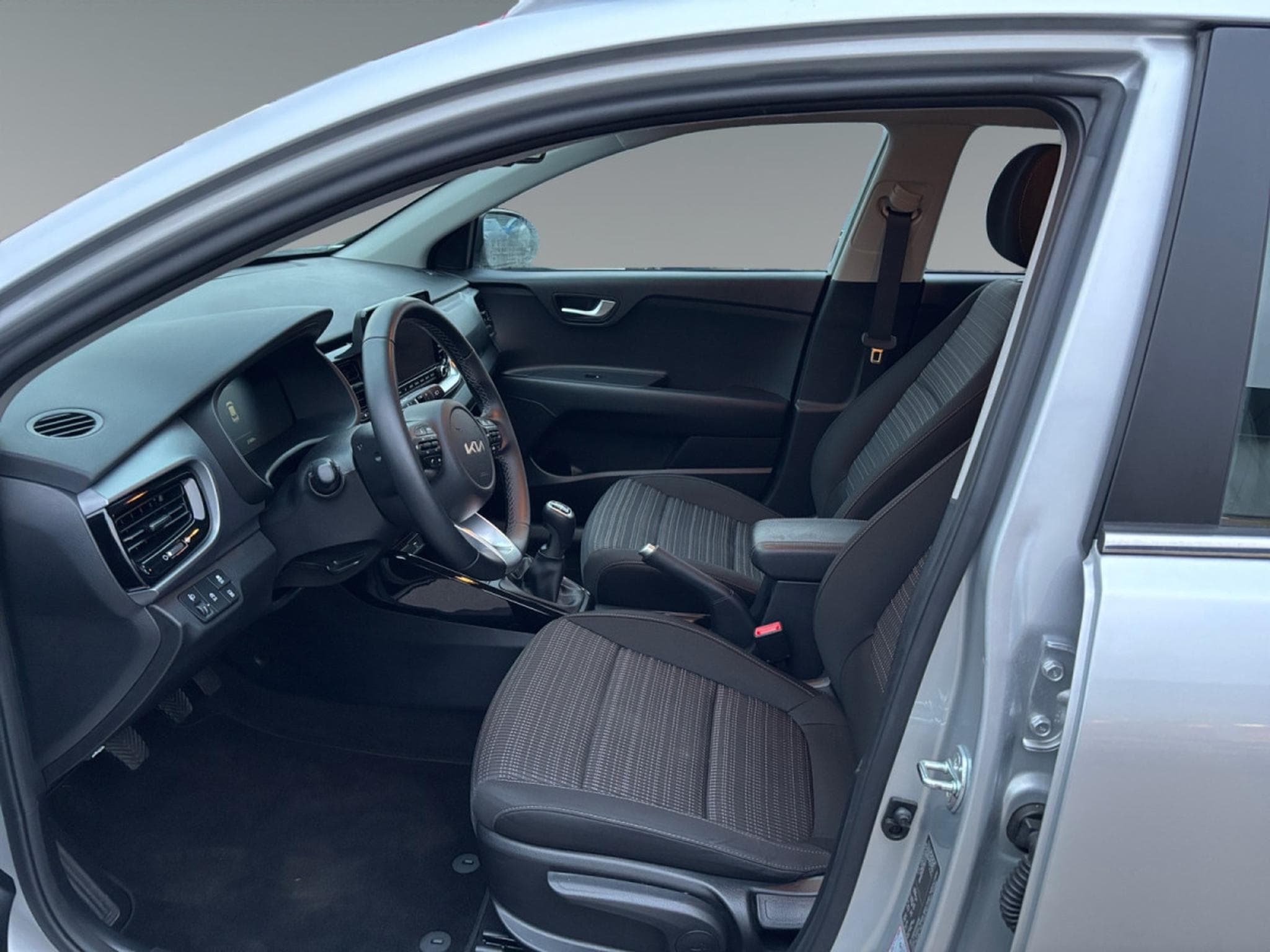 Kia Stonic Pulse 1.0T ISG (2024) - Foto 11