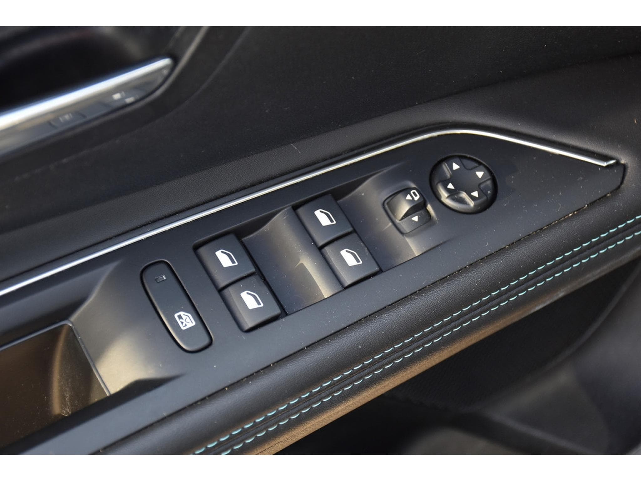 Peugeot 3008 1.6 Hybrid PHEV 180 Allure e-EAT8 ACC LANE SIDE CAM 1° MAIN (2022) - Photo 20