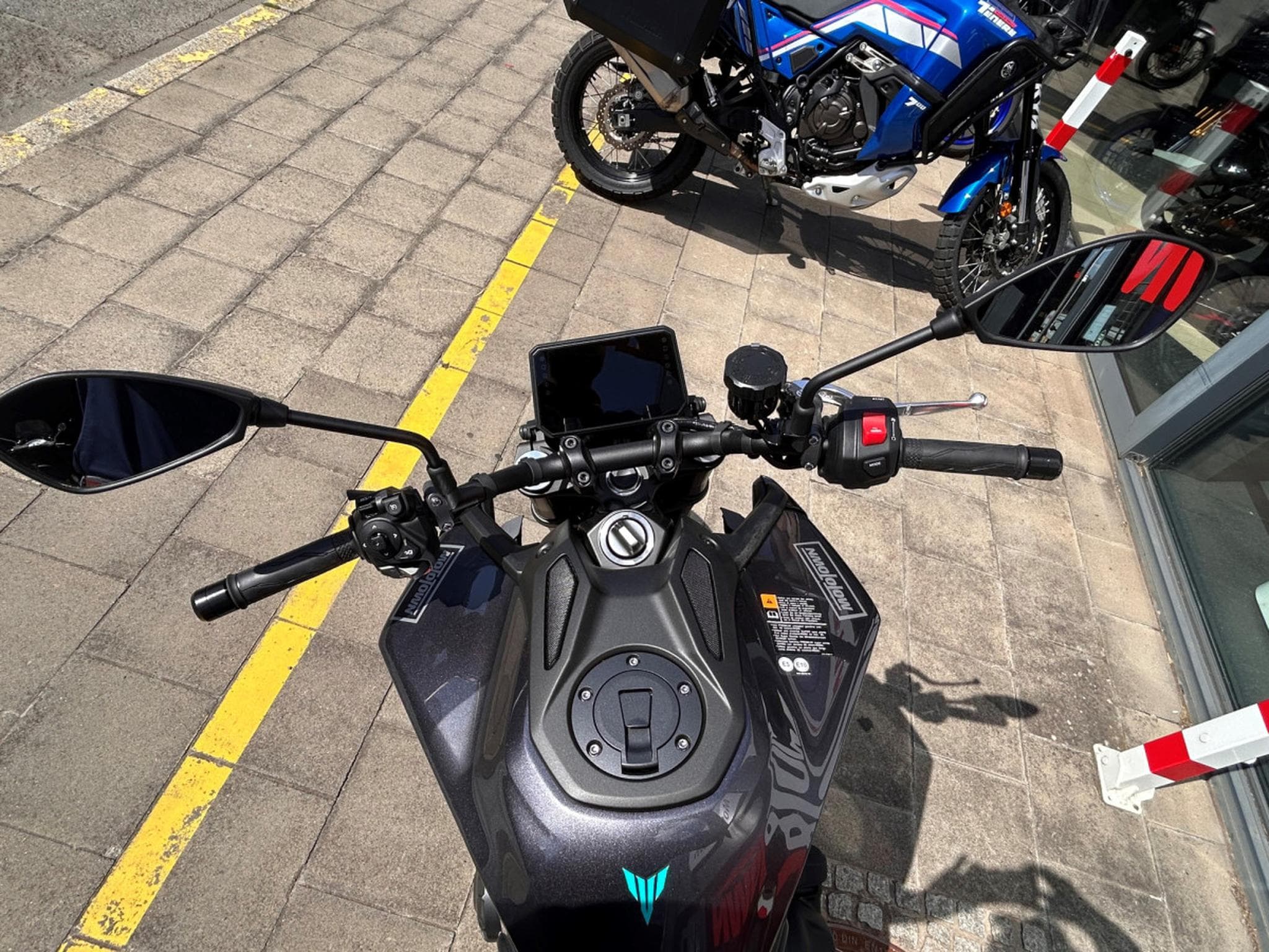 Yamaha MT09 Y-AMT (2025) - Foto 6
