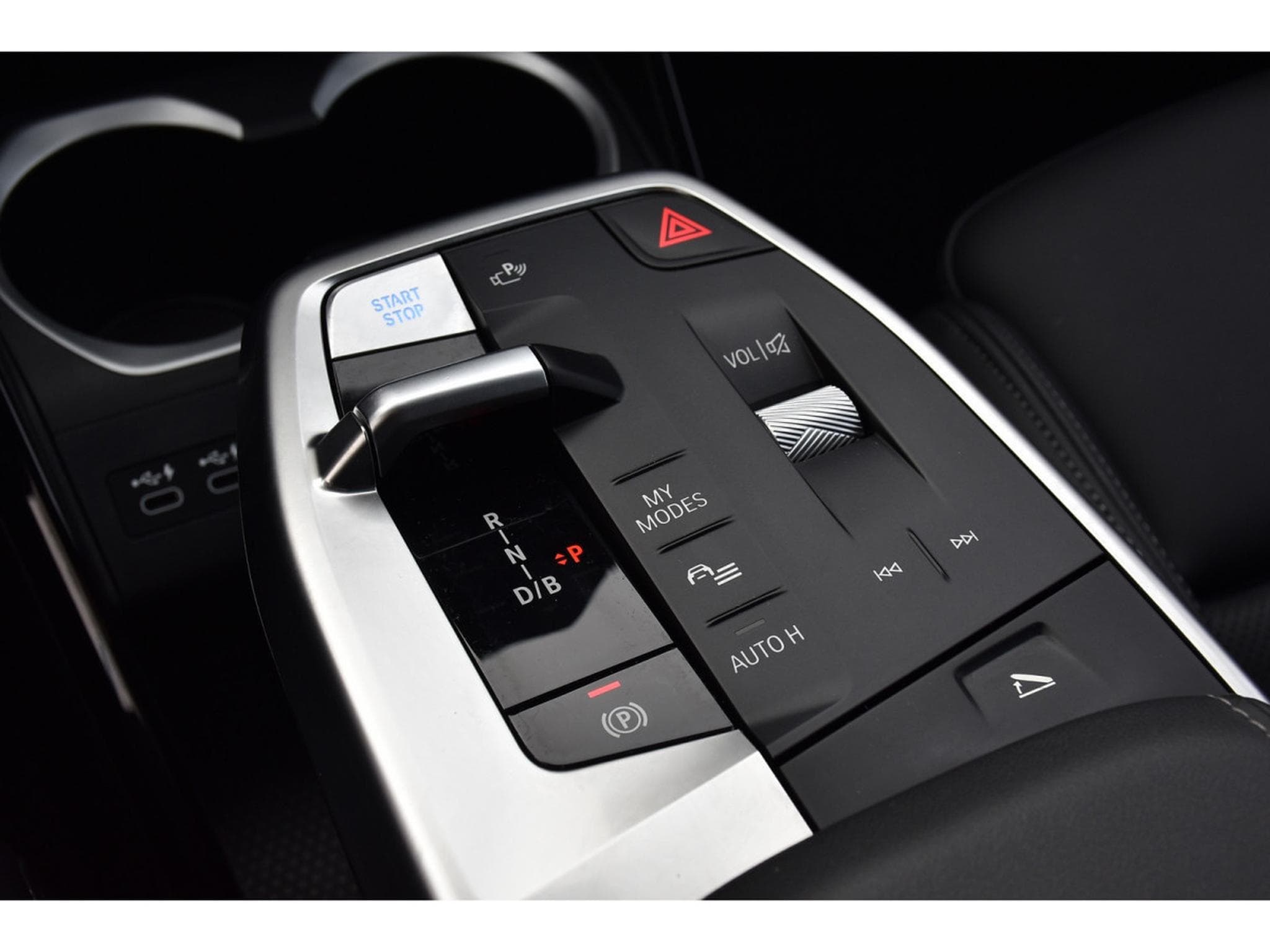 BMW iX2 xDrive30 M Sport CUIR GPS LANE CAM PARK JA19 KEYLESS 1° MAIN (2024) - Photo 19