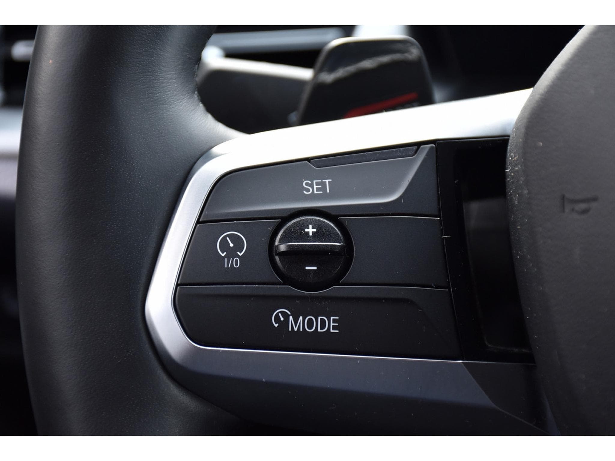 BMW iX2 xDrive30 M Sport CUIR GPS LANE CAM PARK JA19 KEYLESS 1° MAIN (2024) - Photo 21